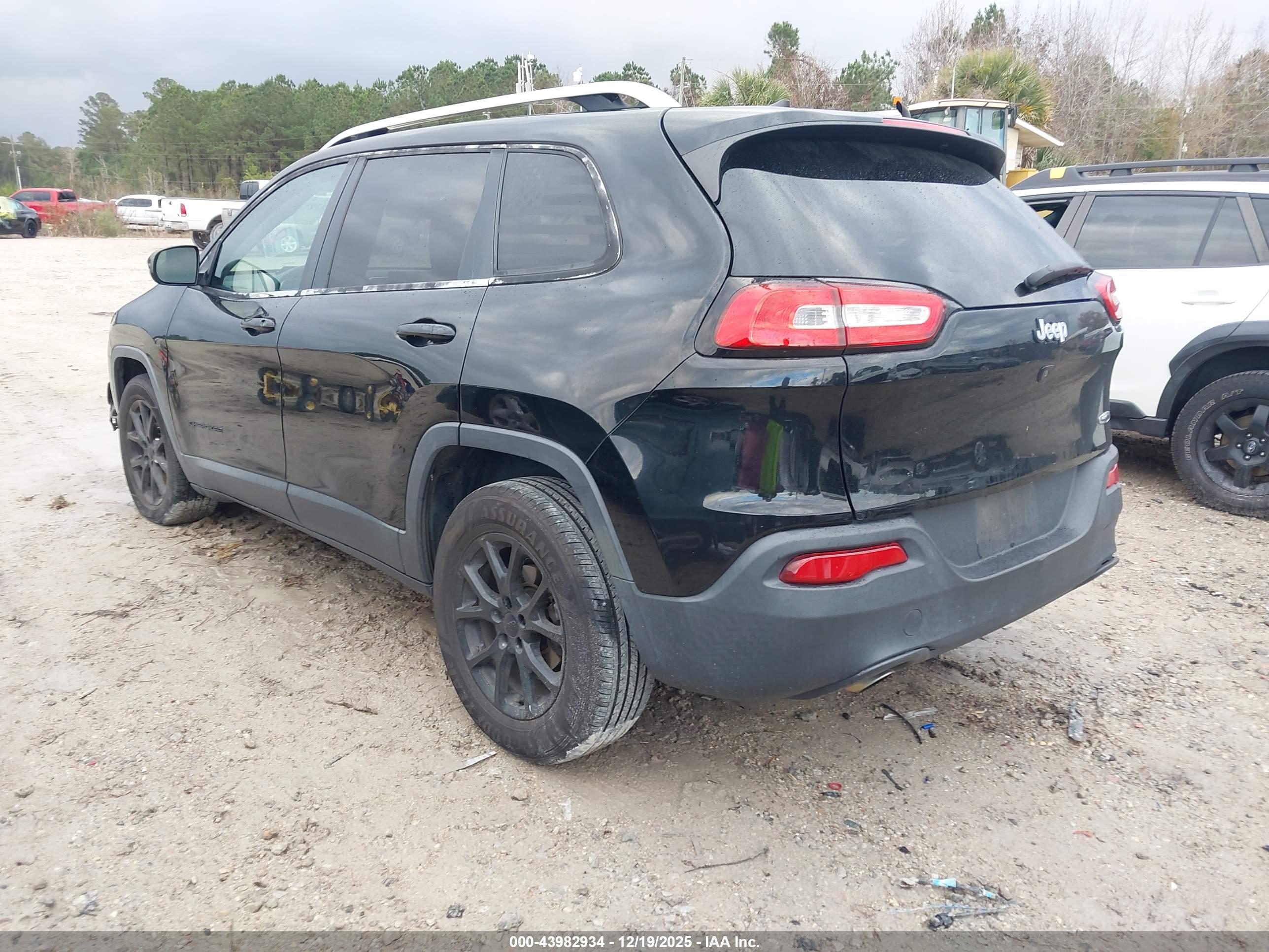 JEEP CHEROKEE image 3