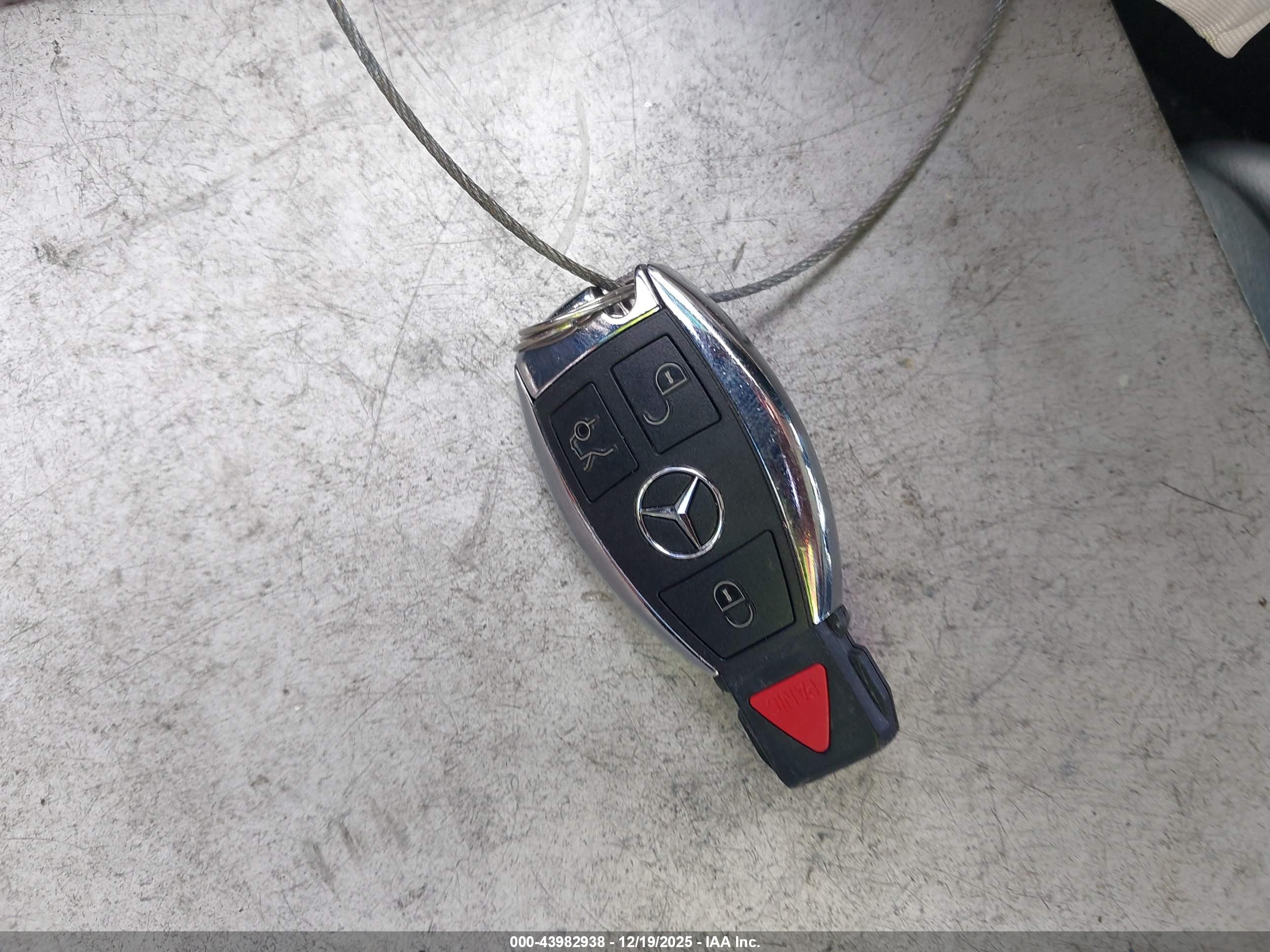 MERCEDES-BENZ C image 11