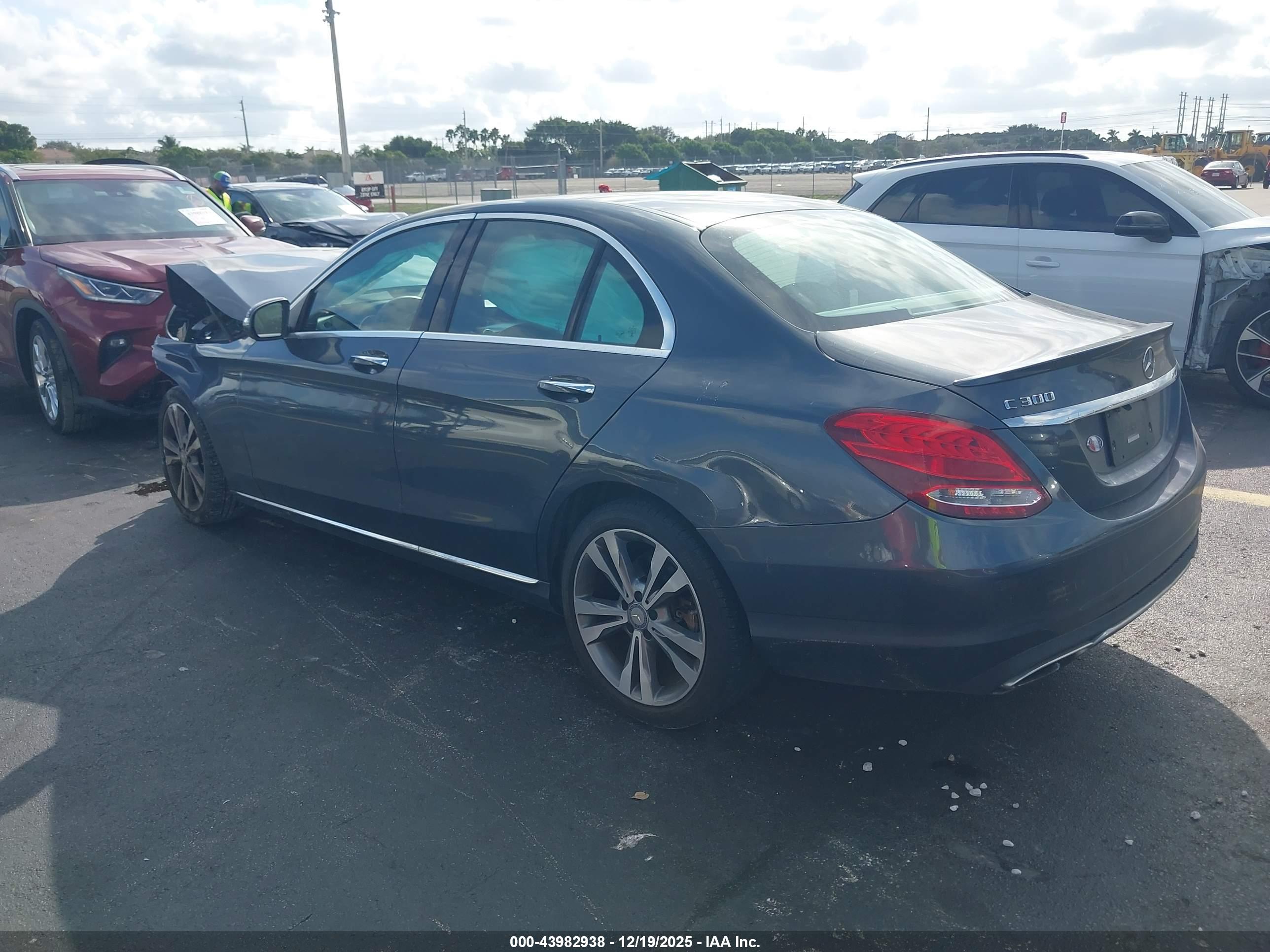 MERCEDES-BENZ C image 3