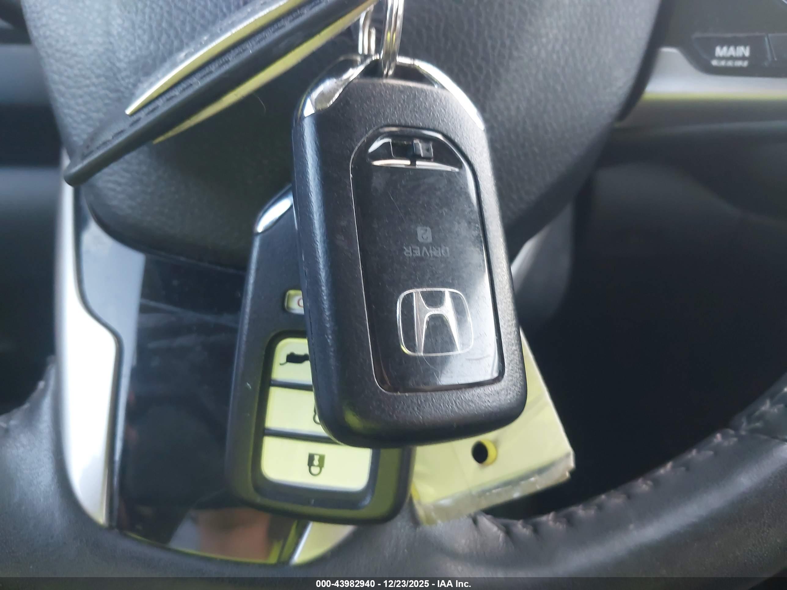 HONDA CR-V image 11