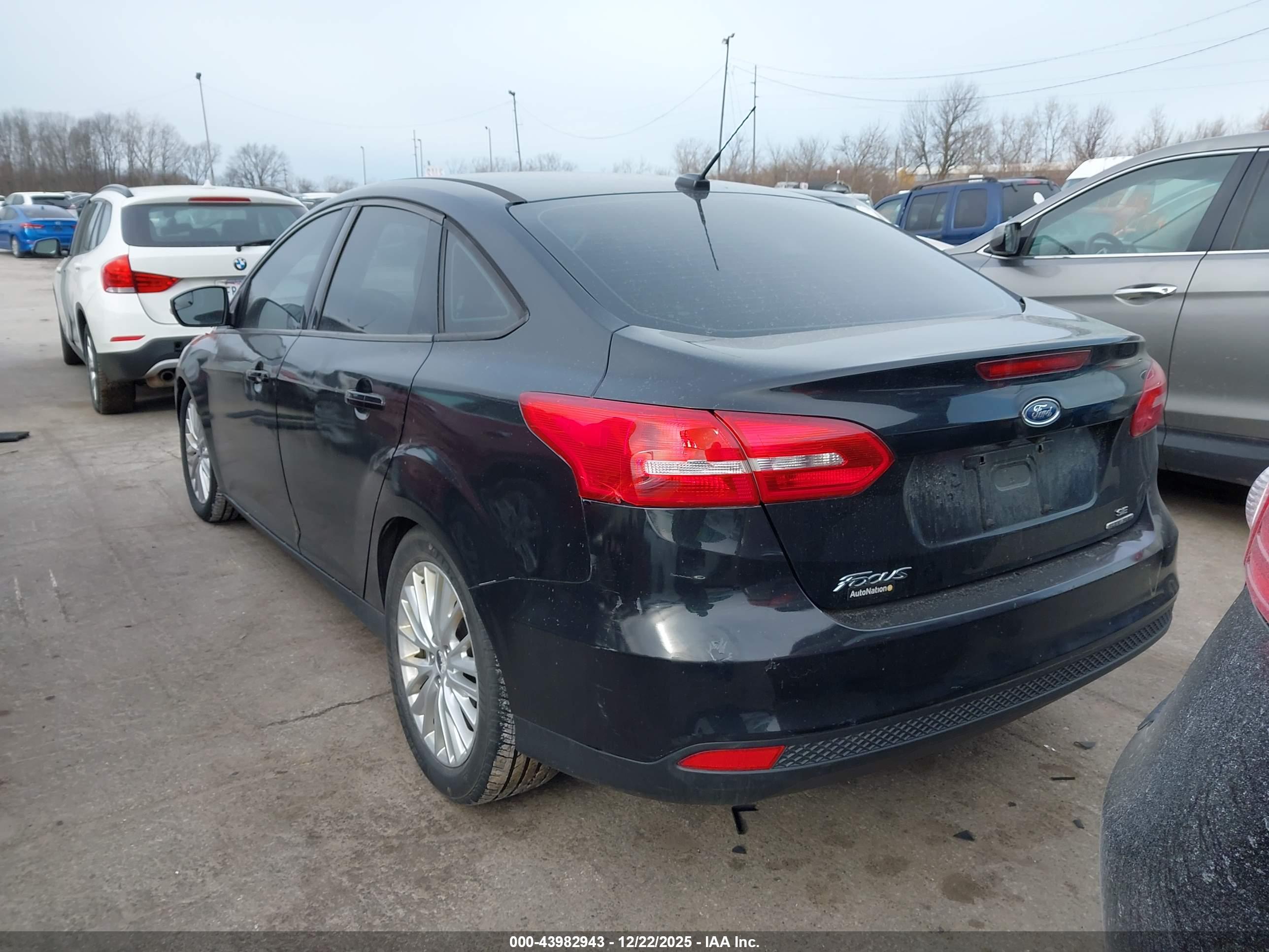 FORD FOCUS image 3