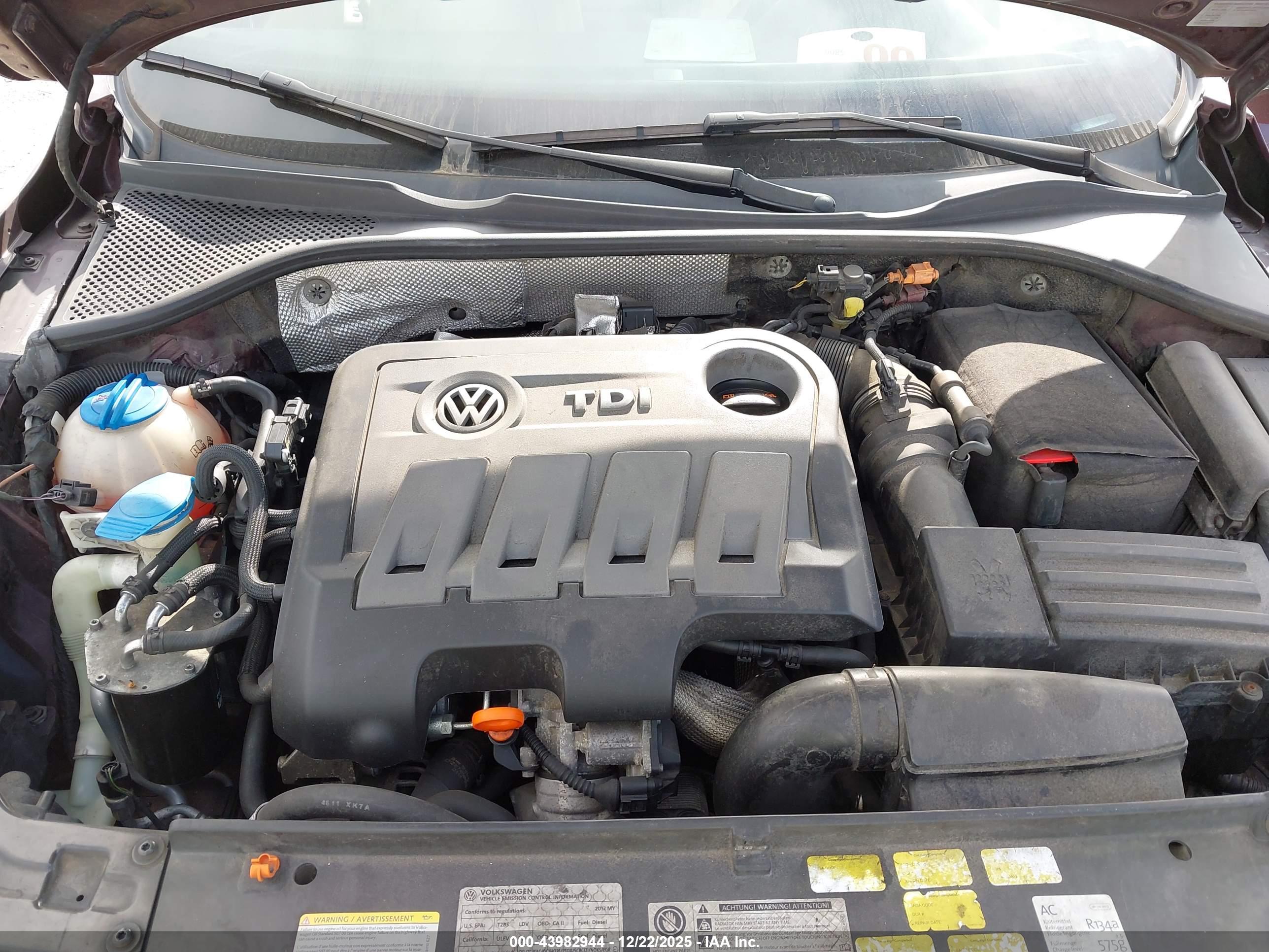 VOLKSWAGEN PASSAT image 10