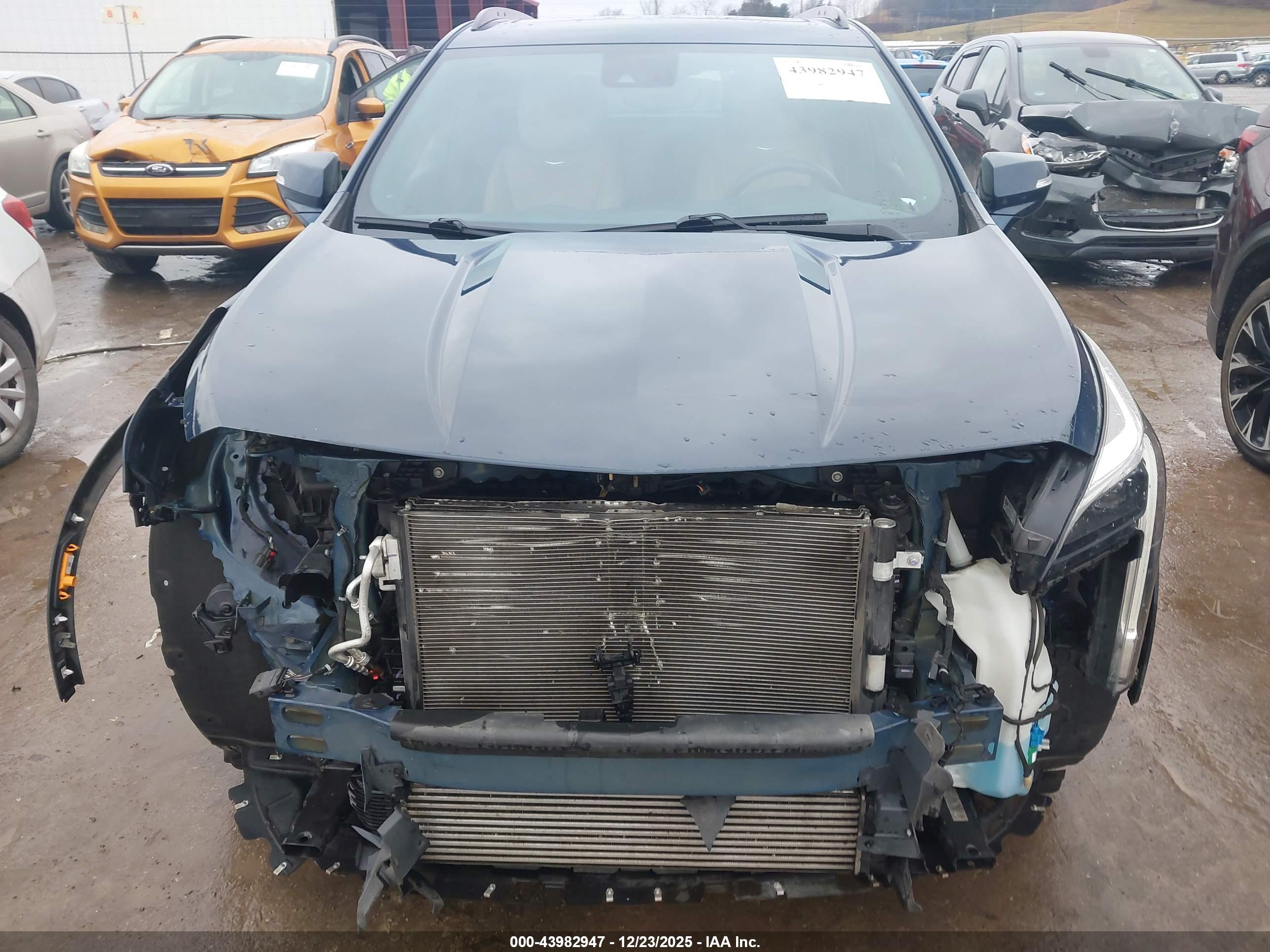 CADILLAC XT4 image 6