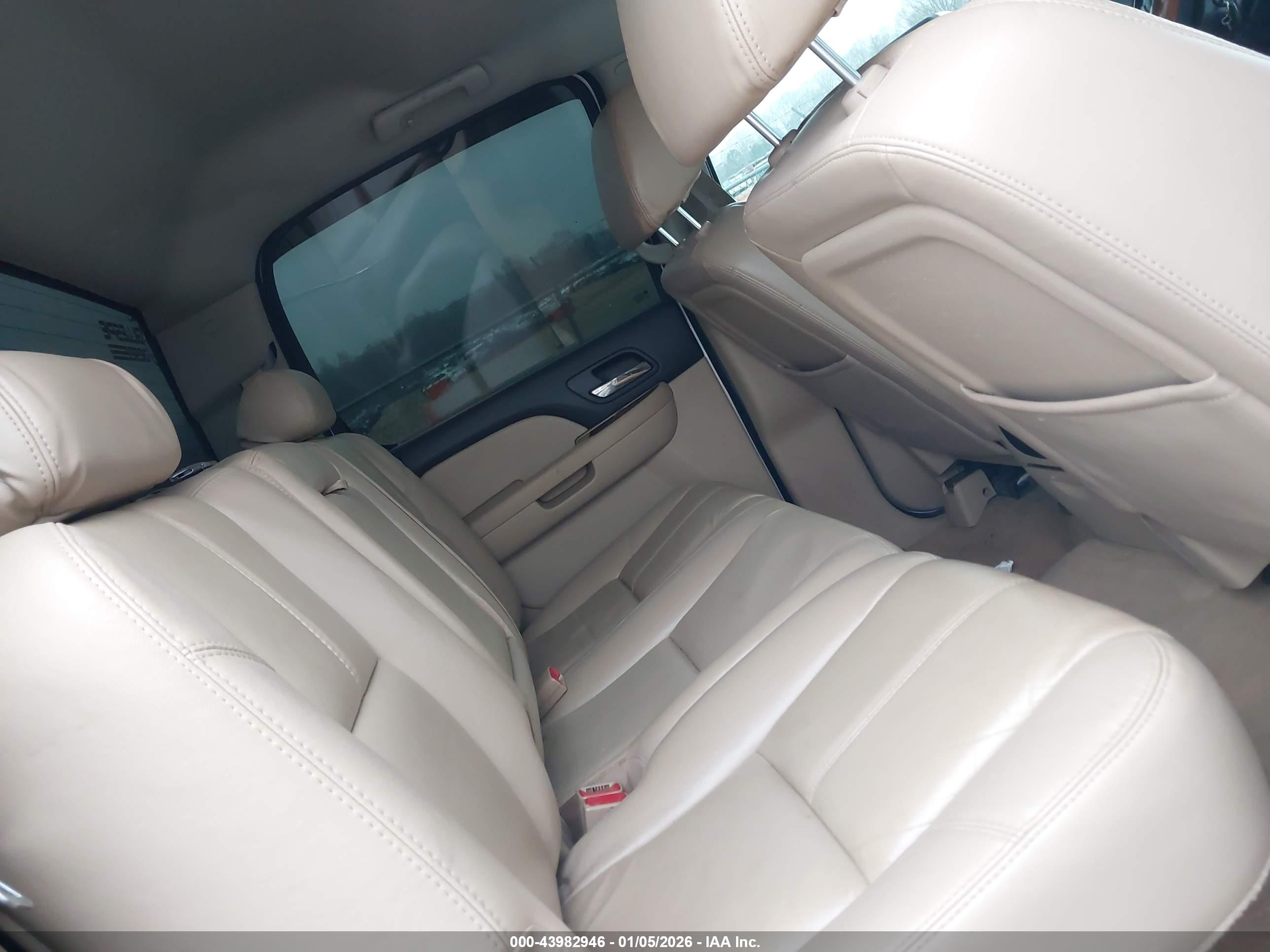 CHEVROLET SILVERADO image 8
