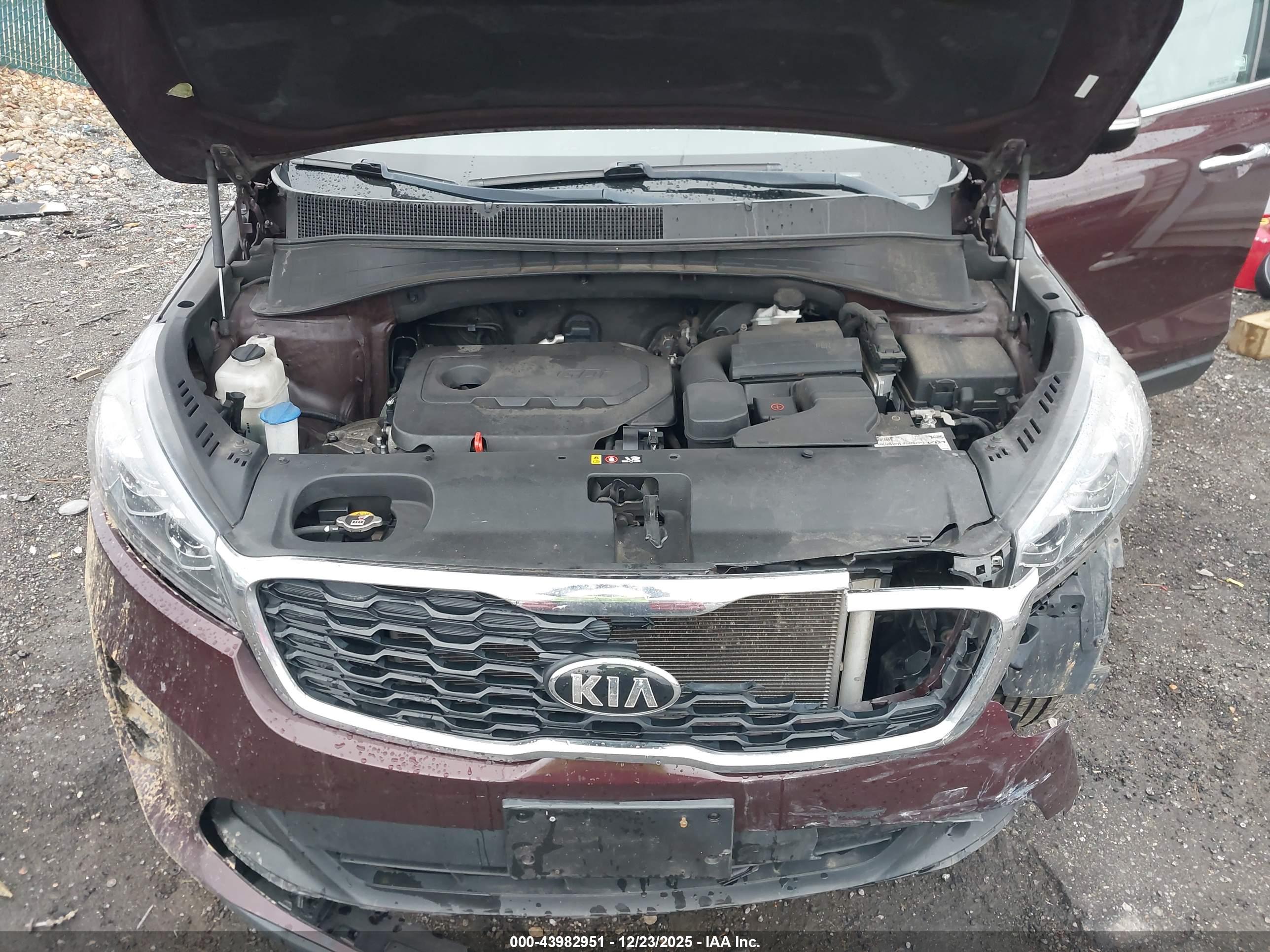 KIA SORENTO image 10