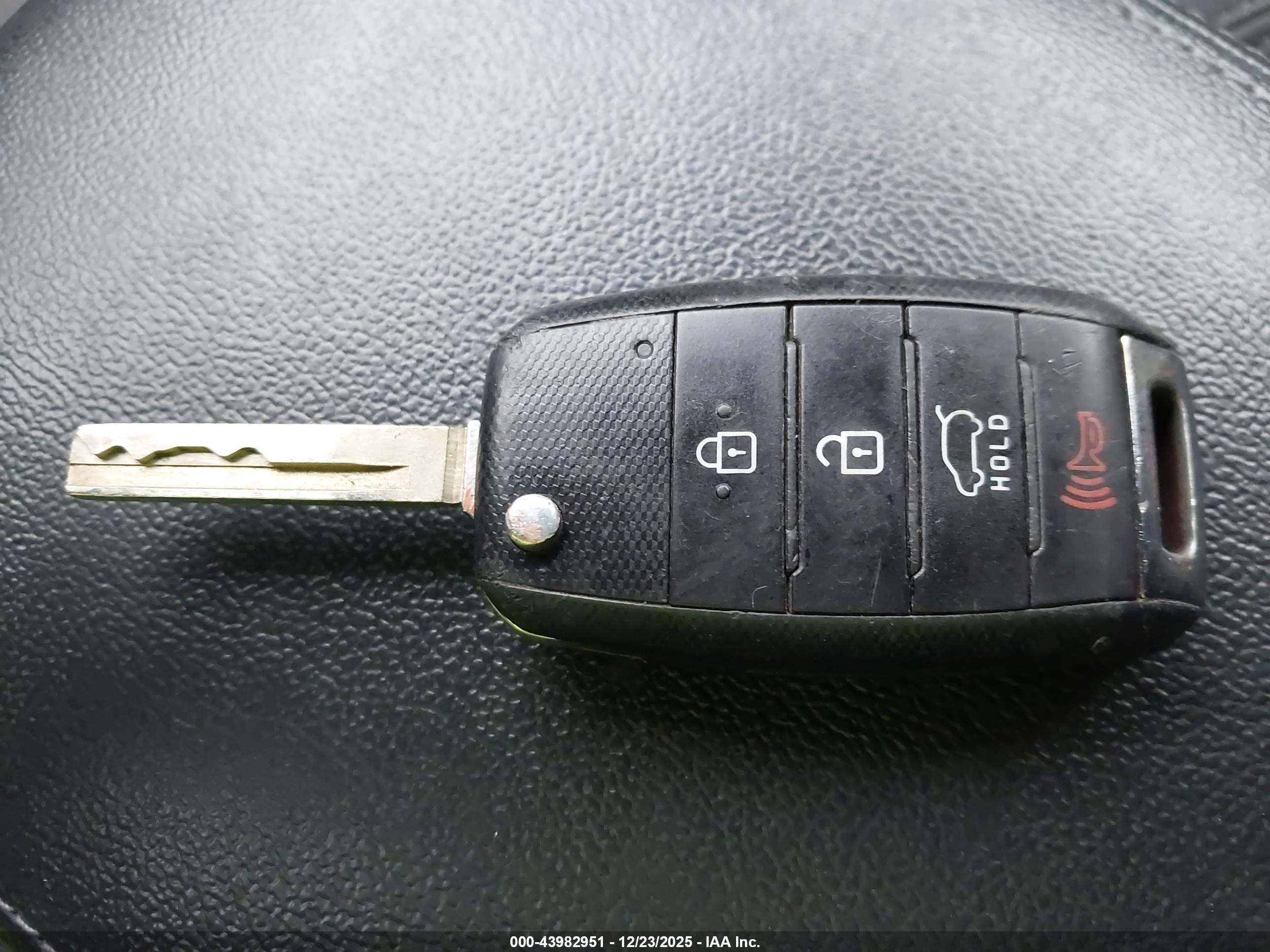 KIA SORENTO image 11
