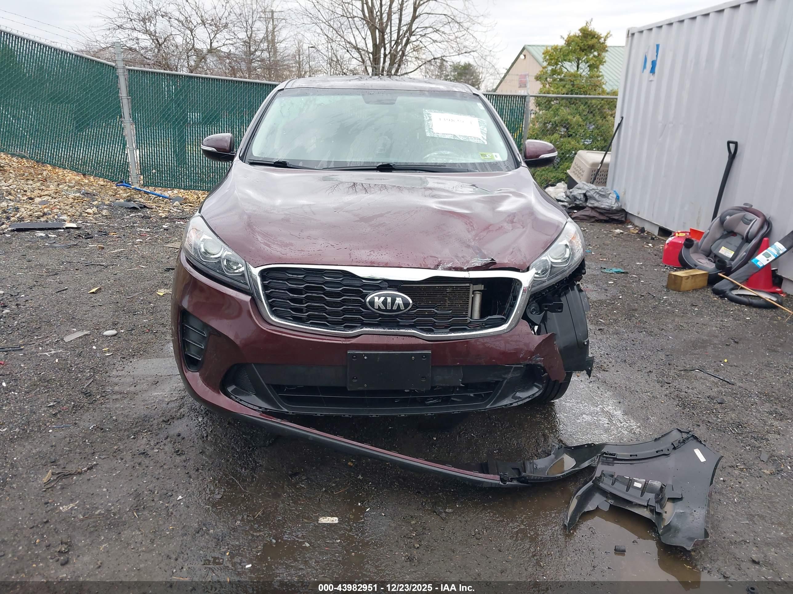 KIA SORENTO image 6