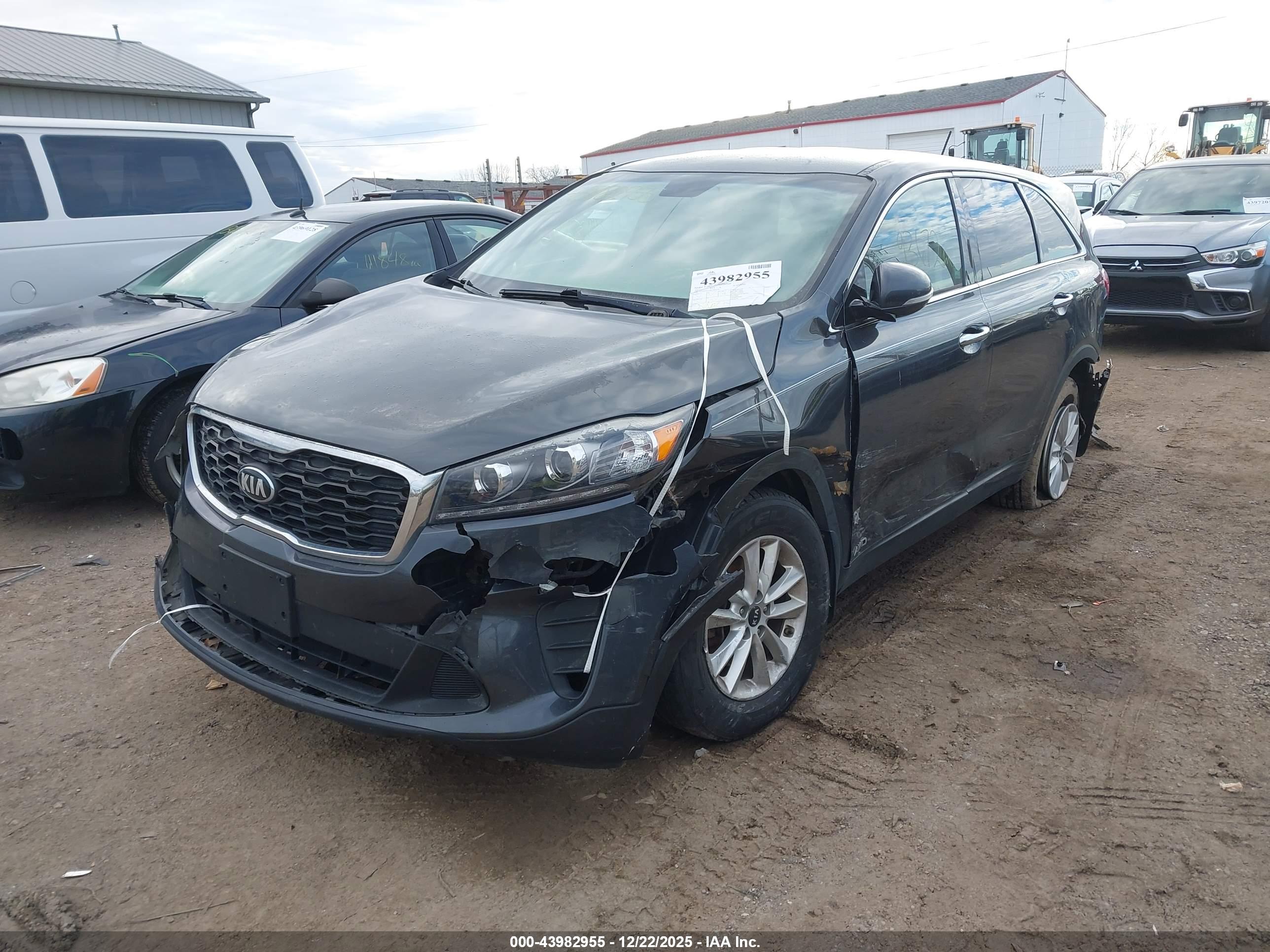 KIA SORENTO image 6