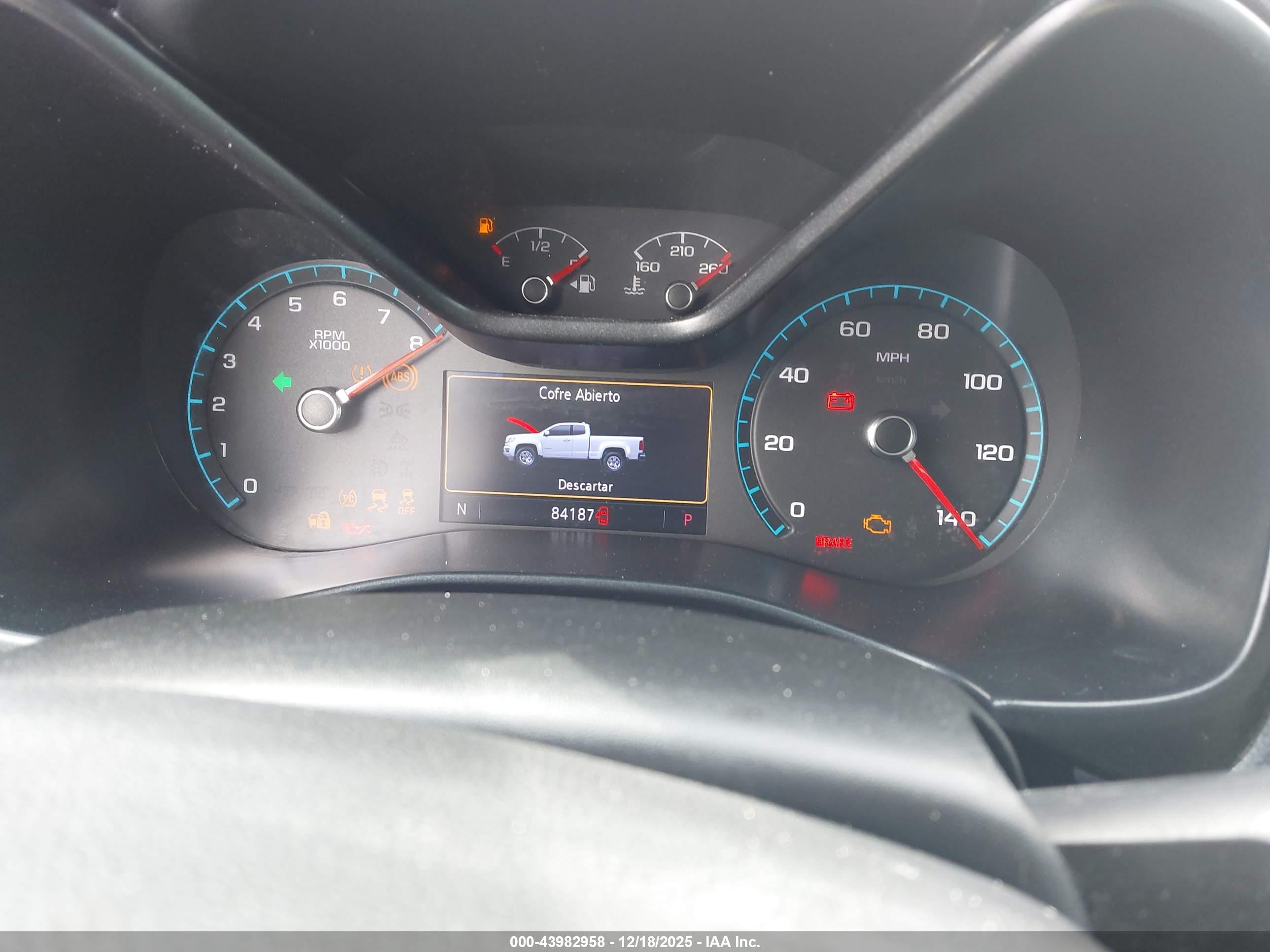 CHEVROLET COLORADO image 7