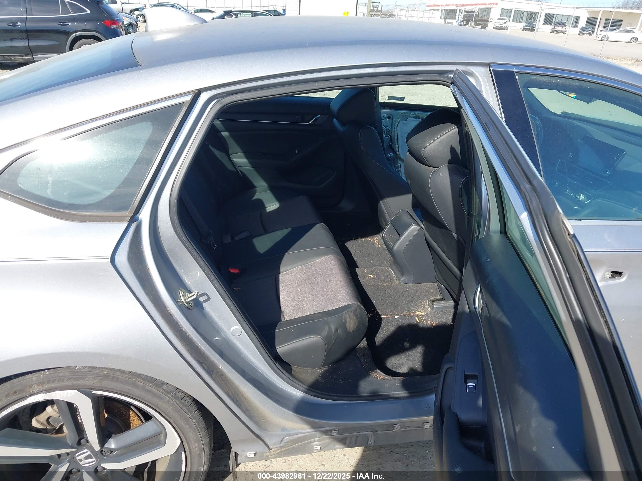 HONDA ACCORD image 8
