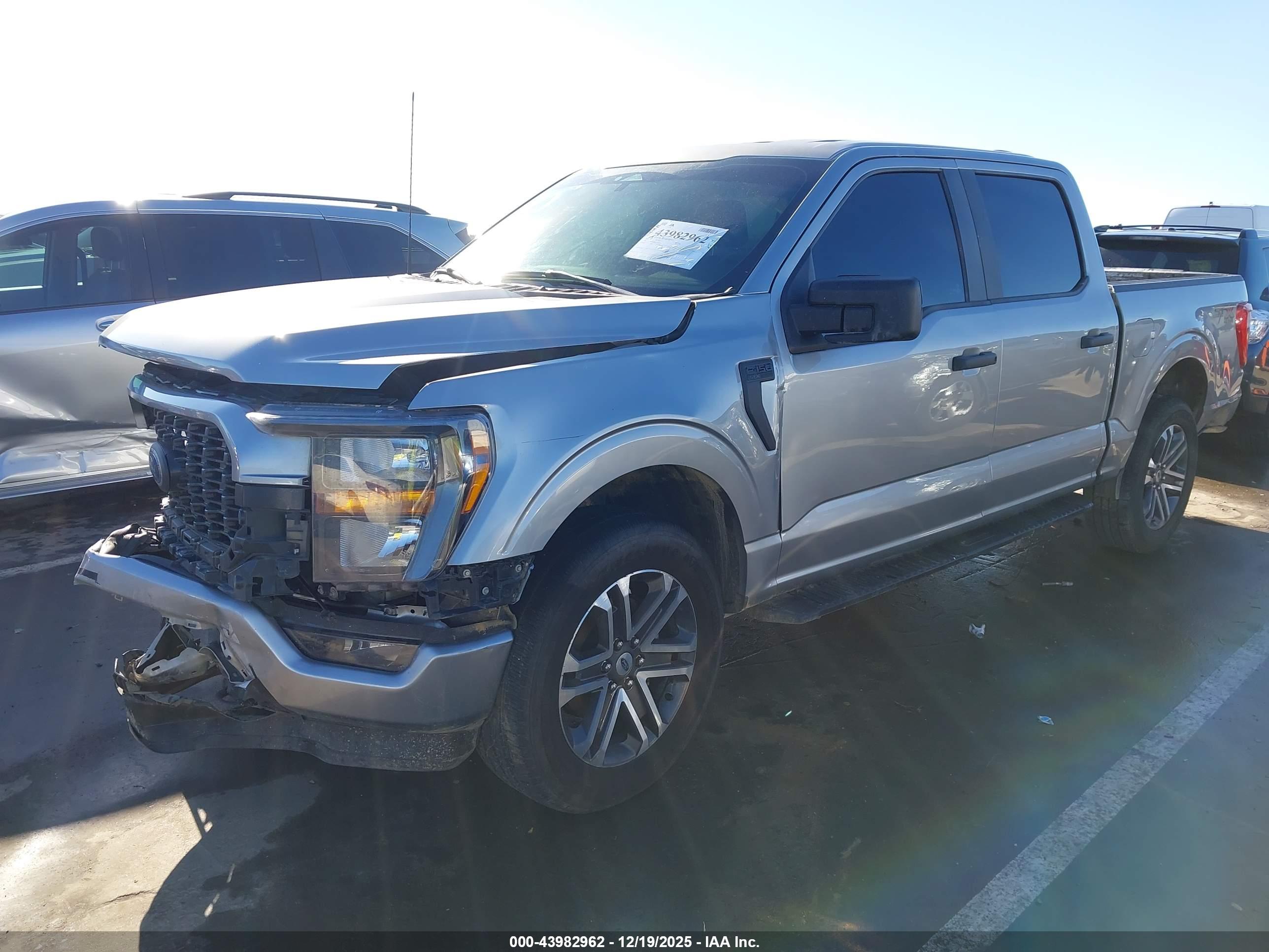 FORD F-150 image 2