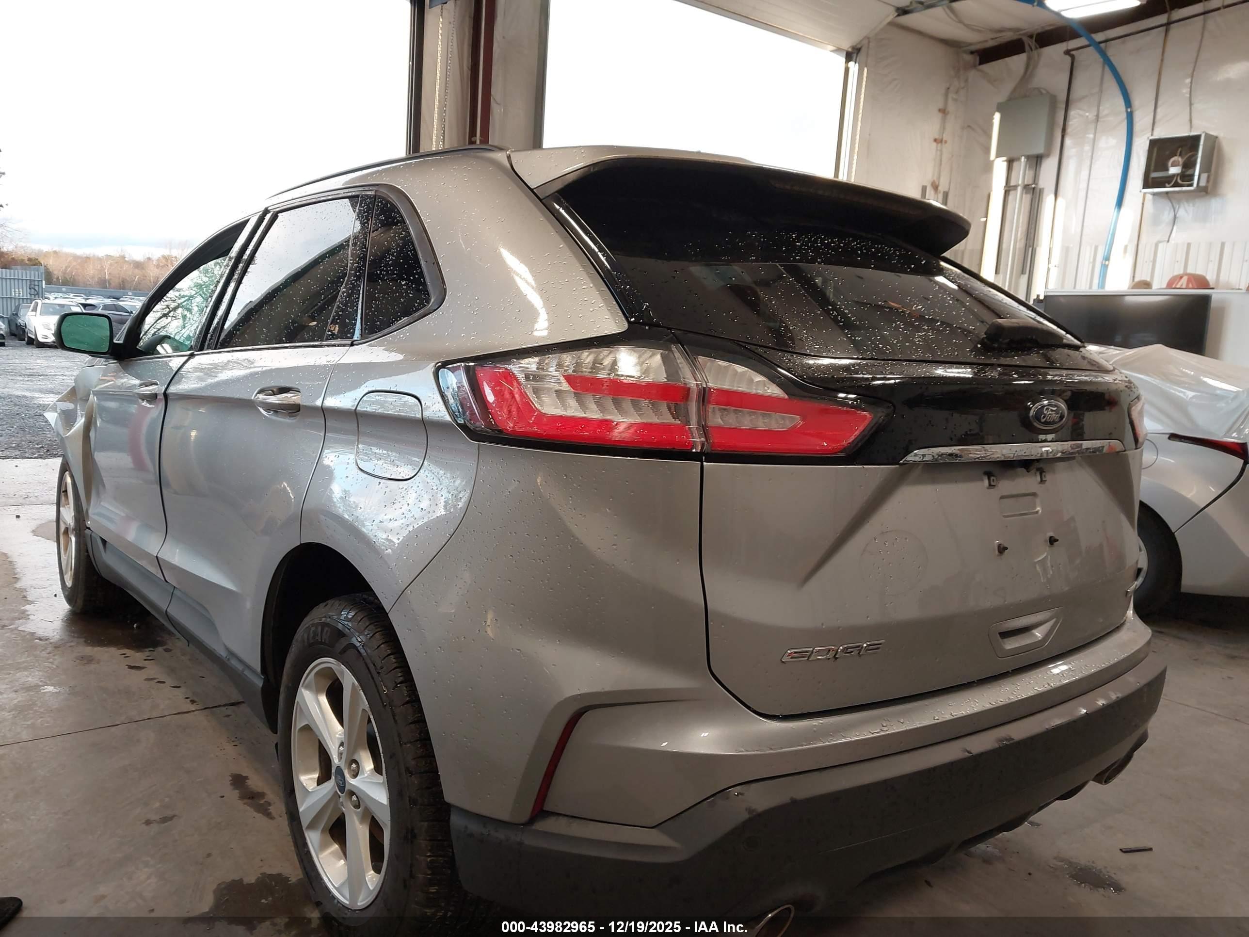 FORD EDGE image 3