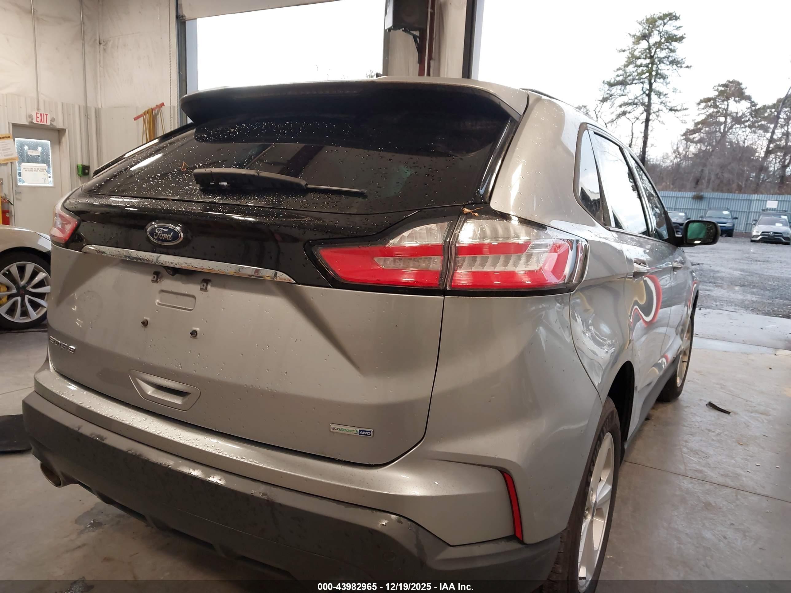 FORD EDGE image 4