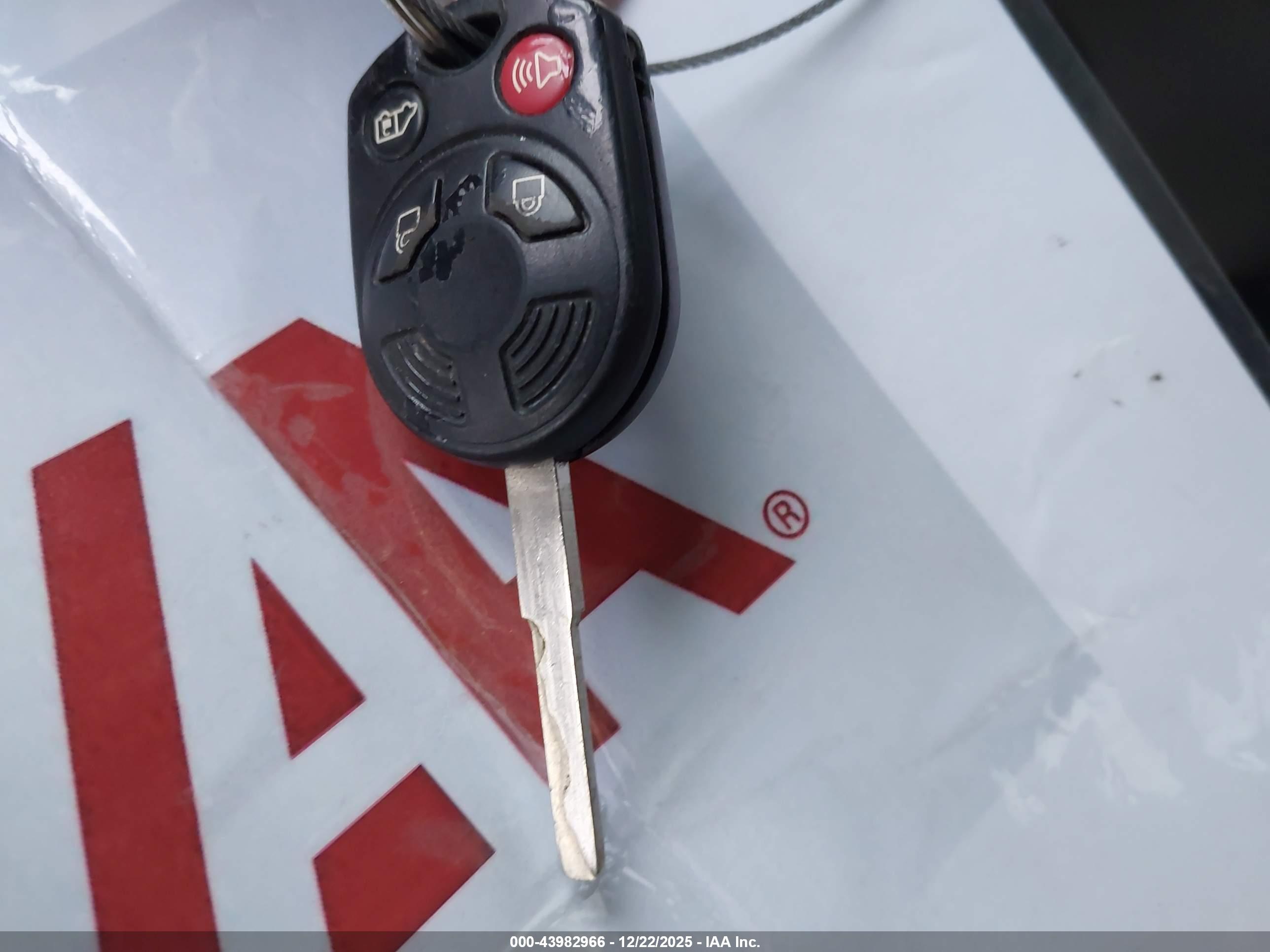 FORD TRANSIT image 11