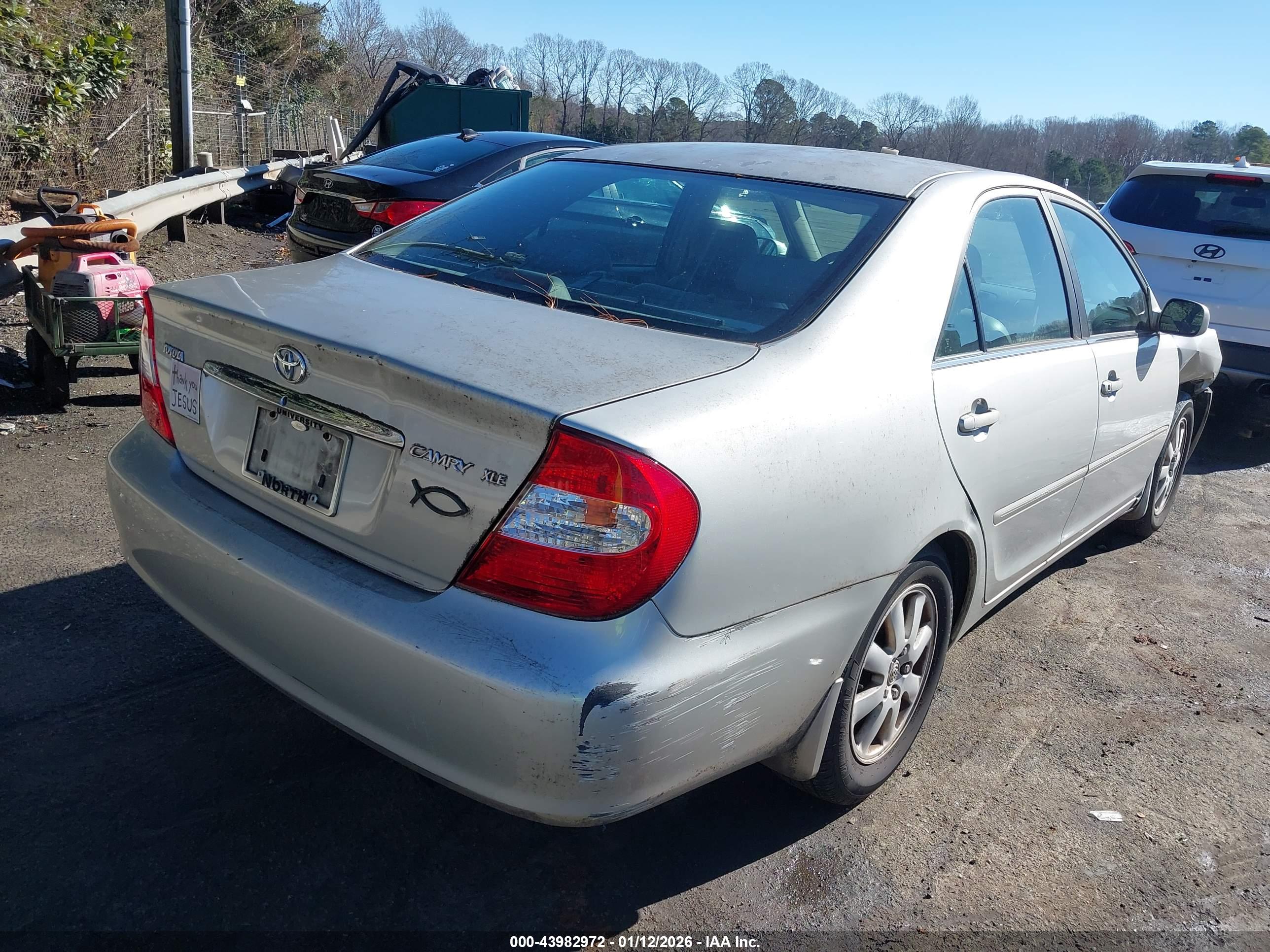 TOYOTA CAMRY image 4