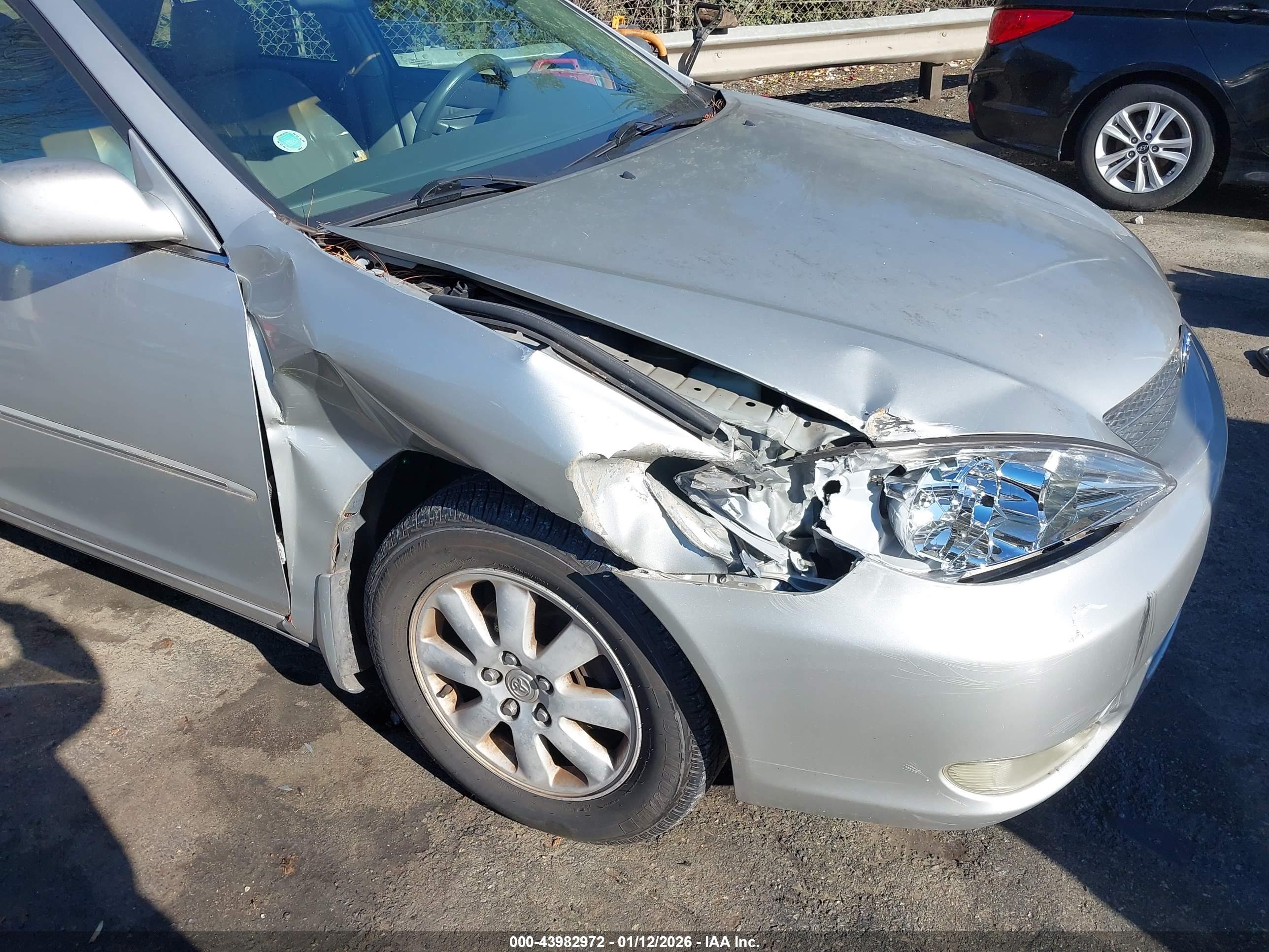 TOYOTA CAMRY image 6