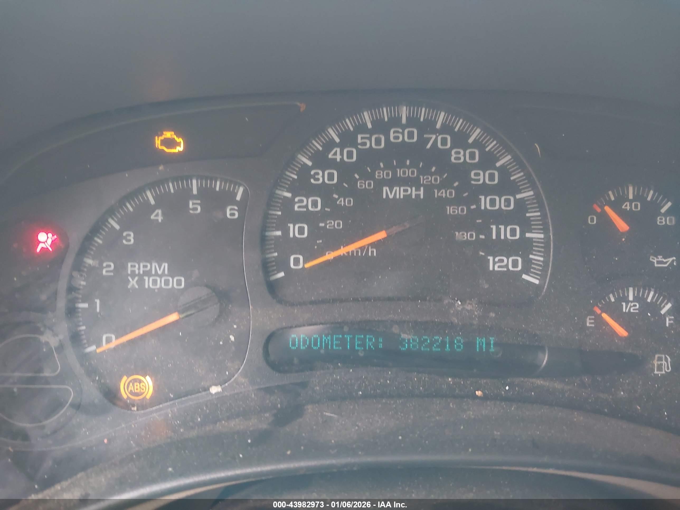 CHEVROLET TAHOE image 7