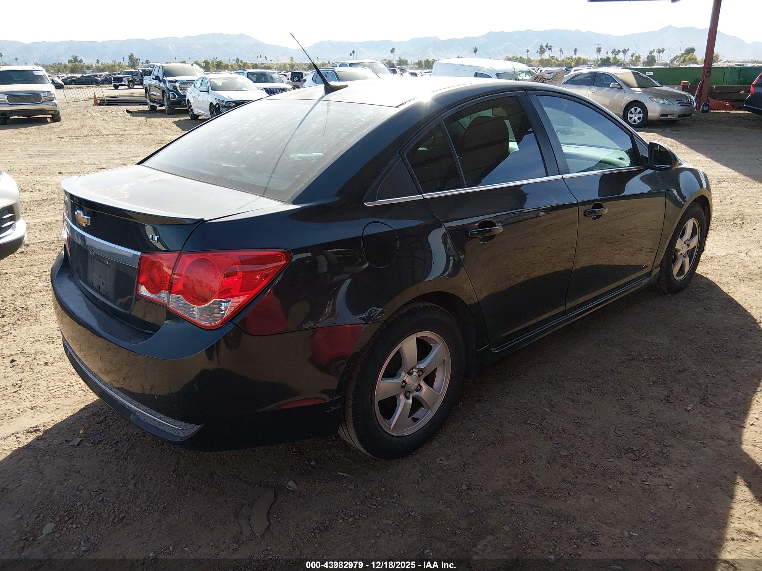 CHEVROLET CRUZE image 4