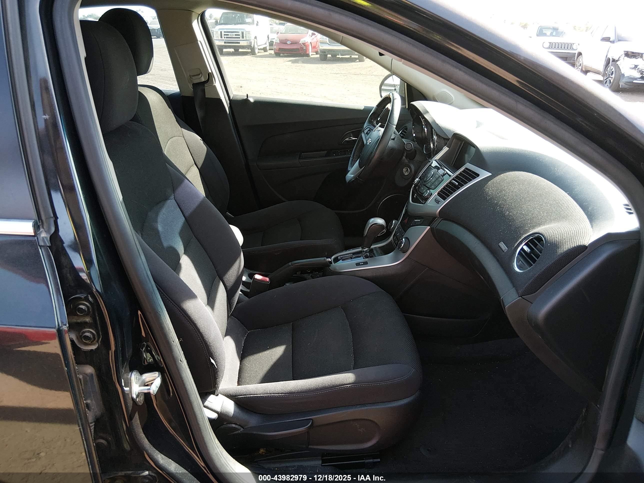 CHEVROLET CRUZE image 5