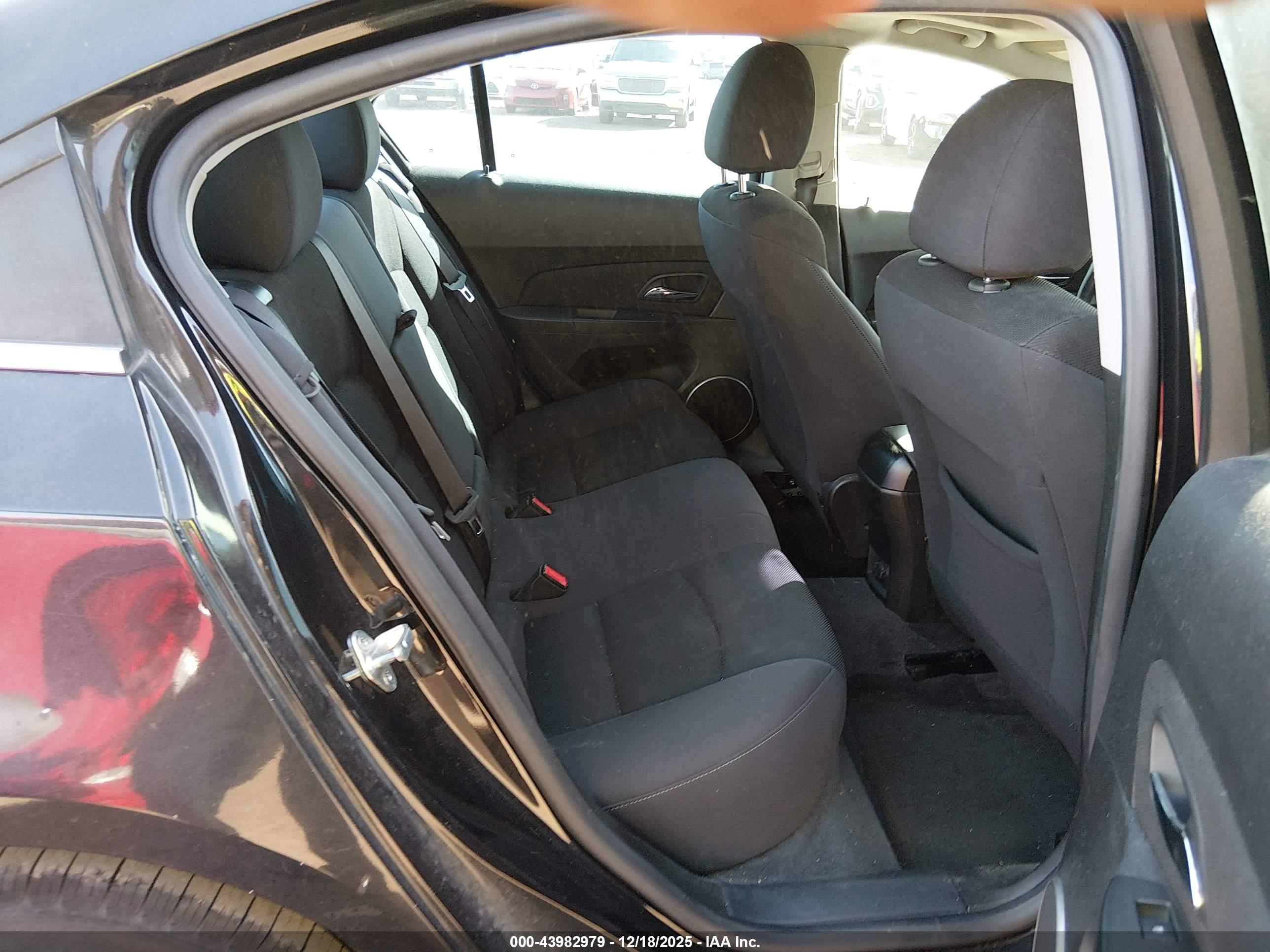 CHEVROLET CRUZE image 8
