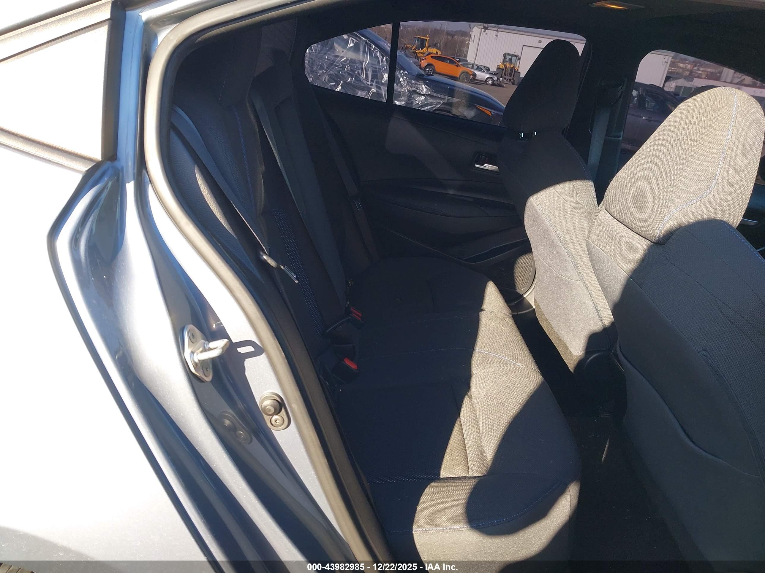 TOYOTA COROLLA image 8
