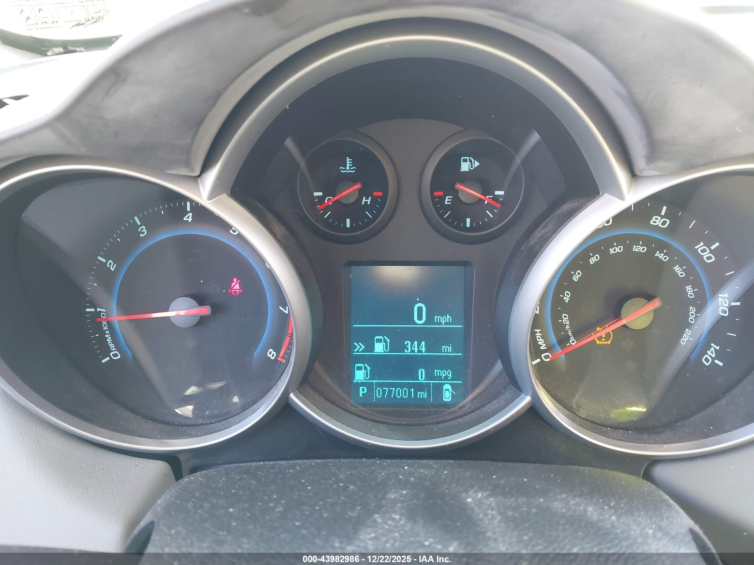 CHEVROLET CRUZE image 7