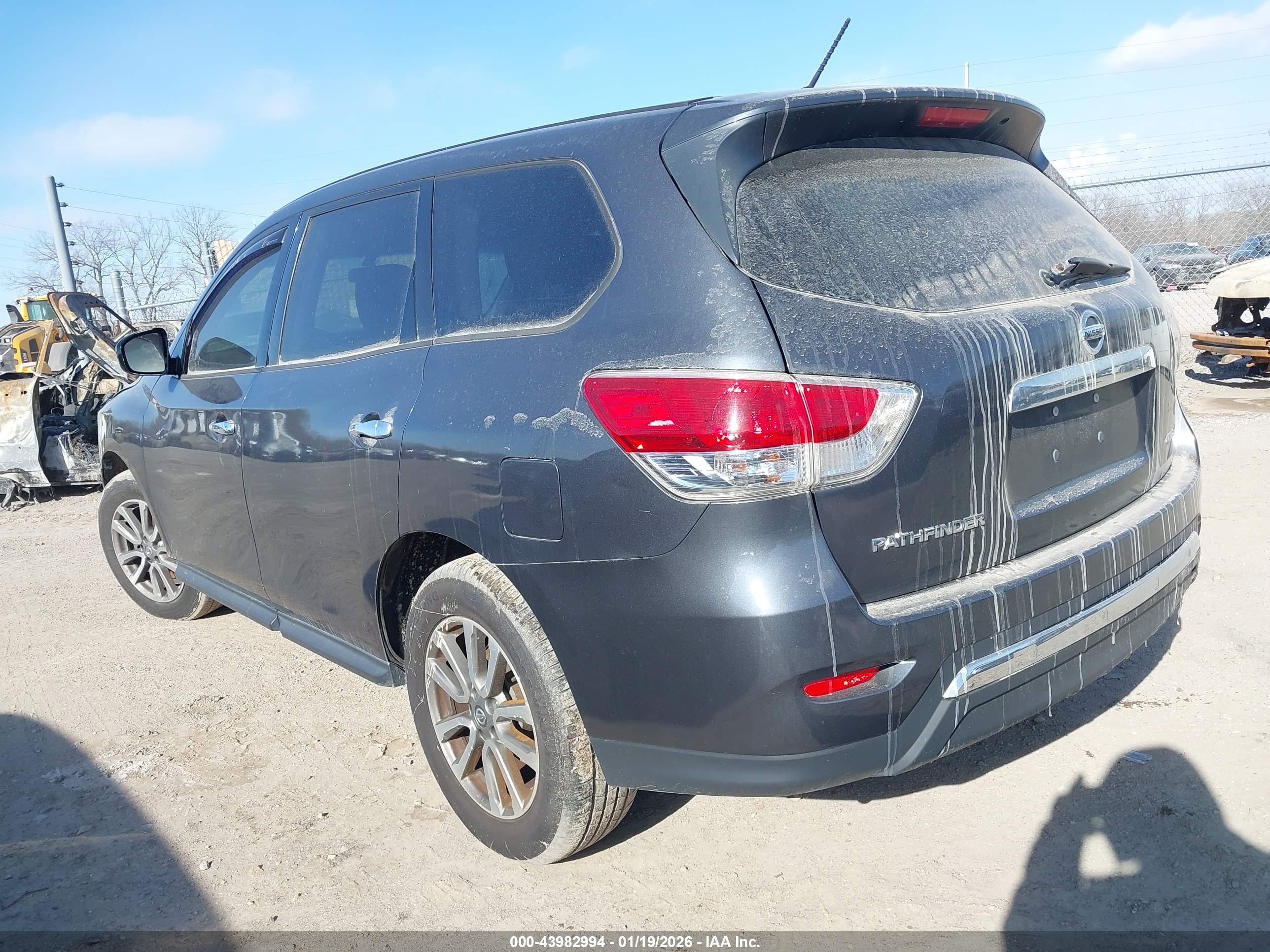 NISSAN PATHFINDER image 3