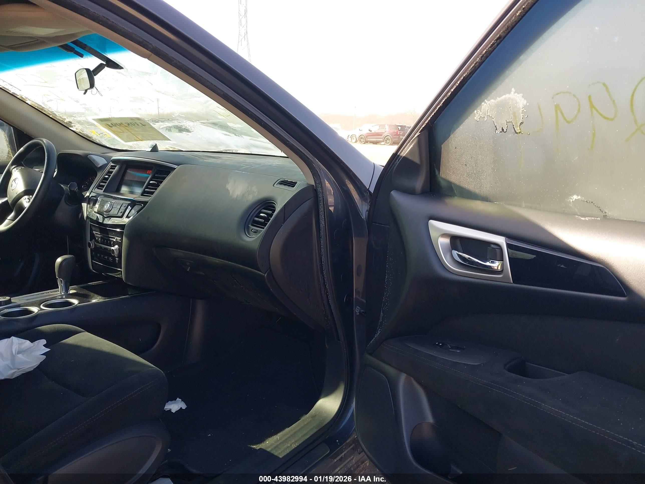 NISSAN PATHFINDER image 5
