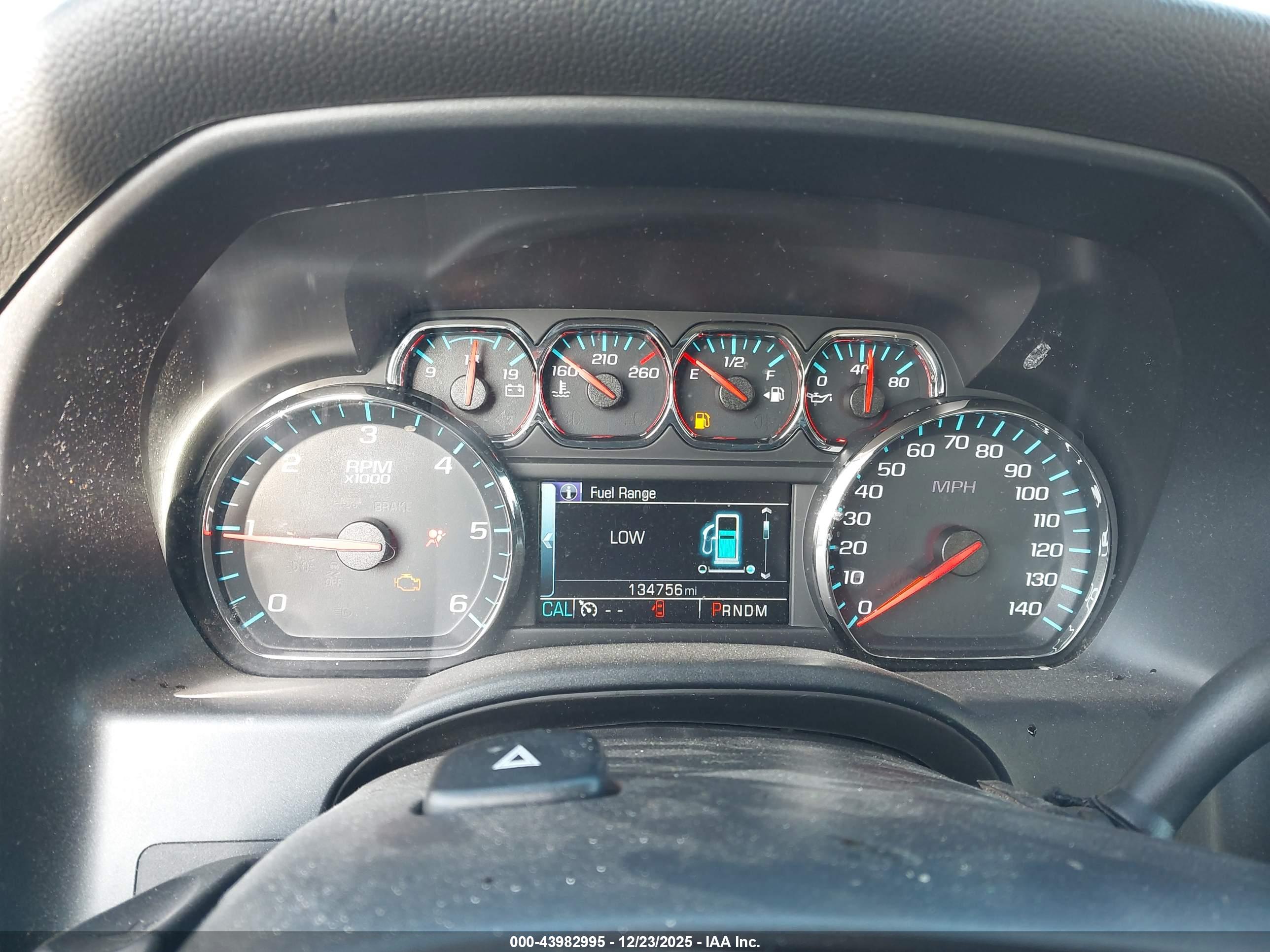 CHEVROLET SILVERADO image 7