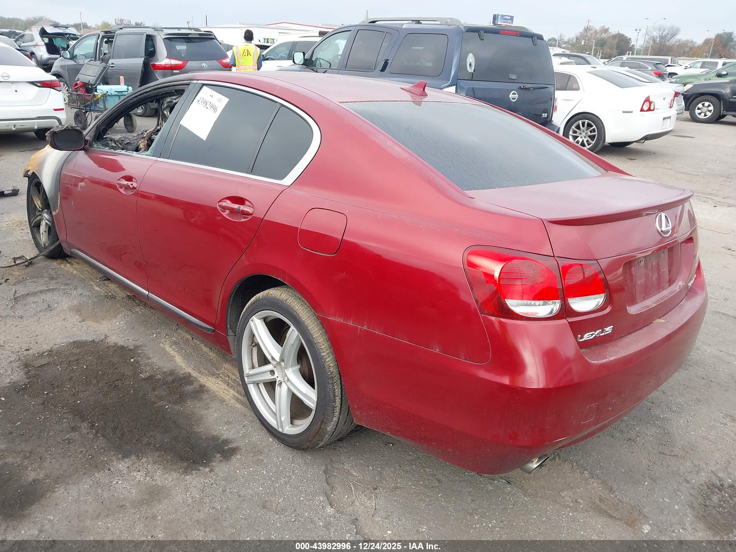 LEXUS GS image 3