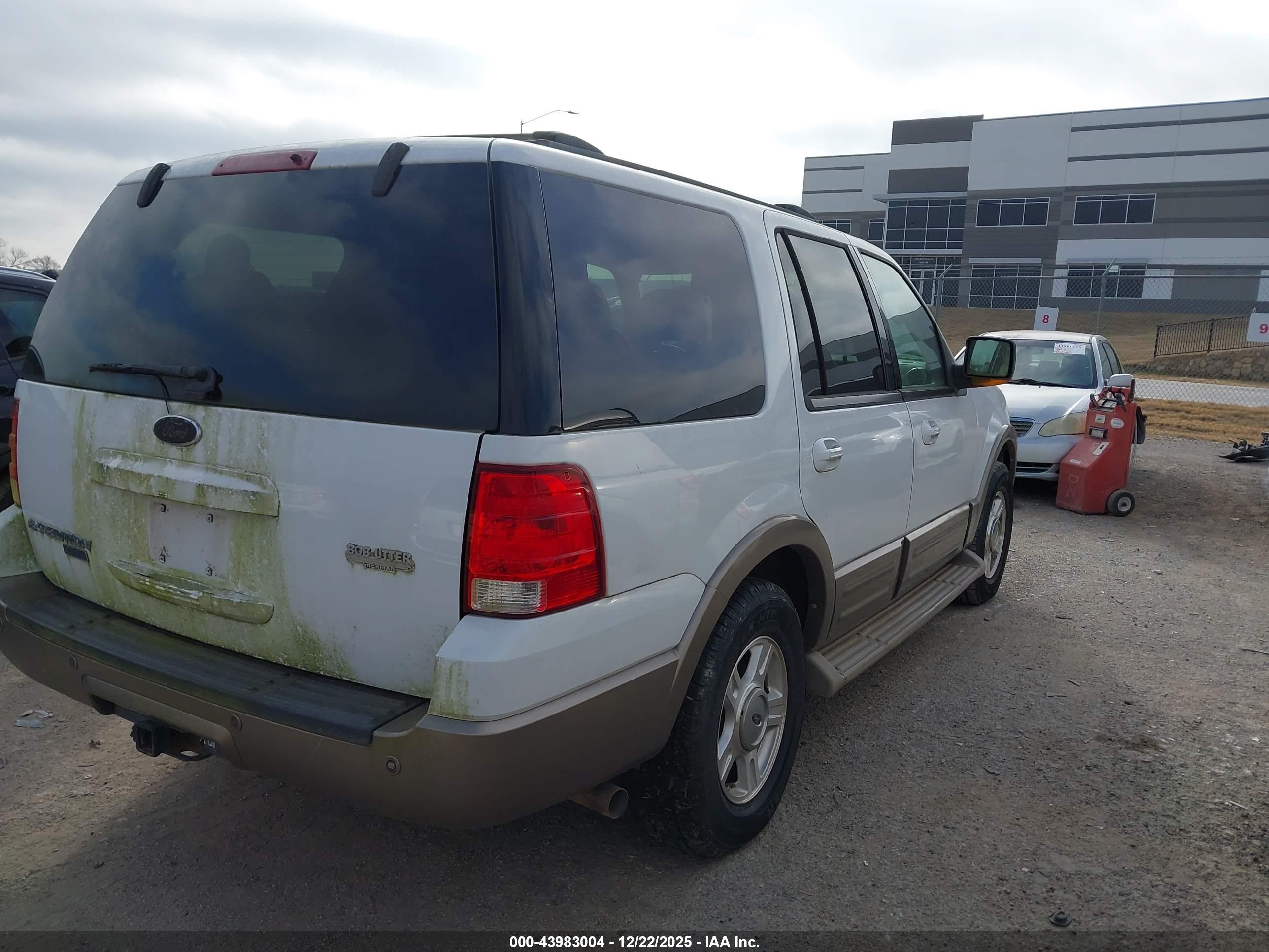FORD EXPEDITION image 4