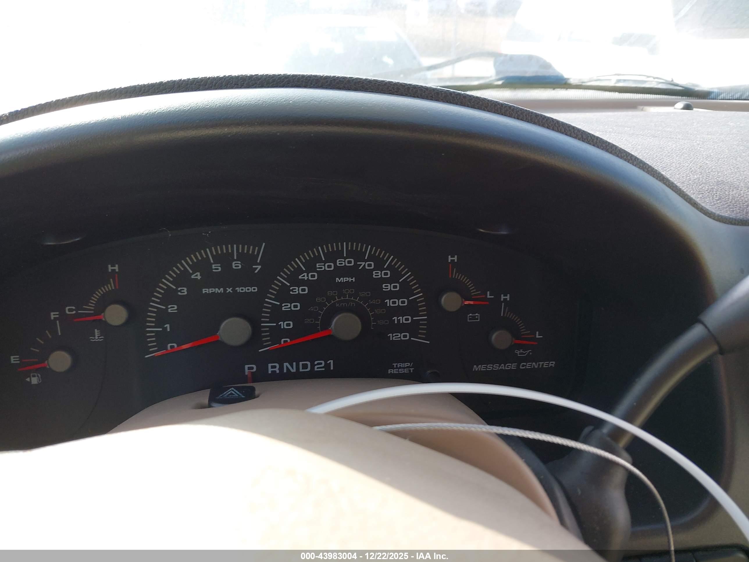FORD EXPEDITION image 7