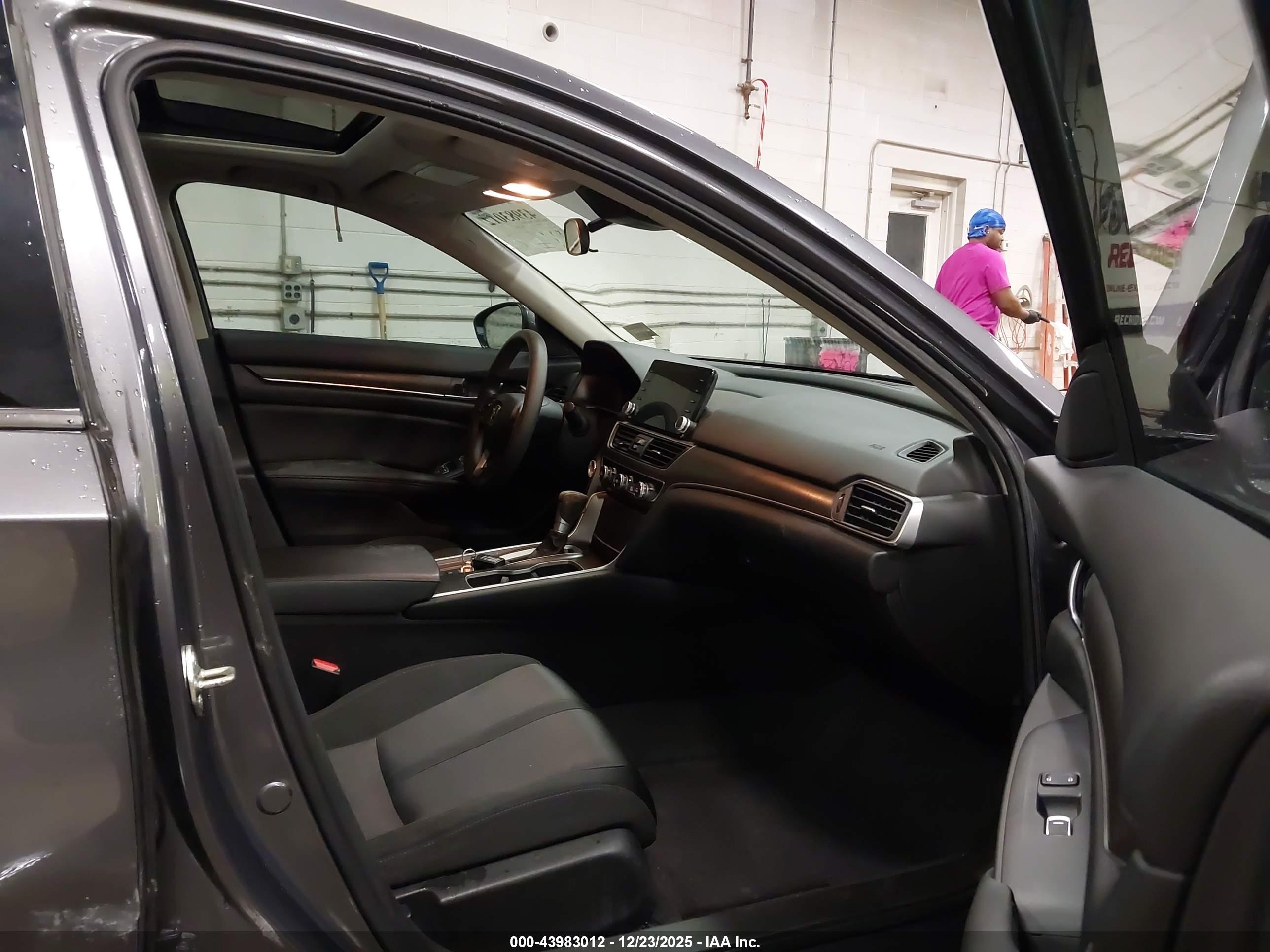 HONDA ACCORD image 5