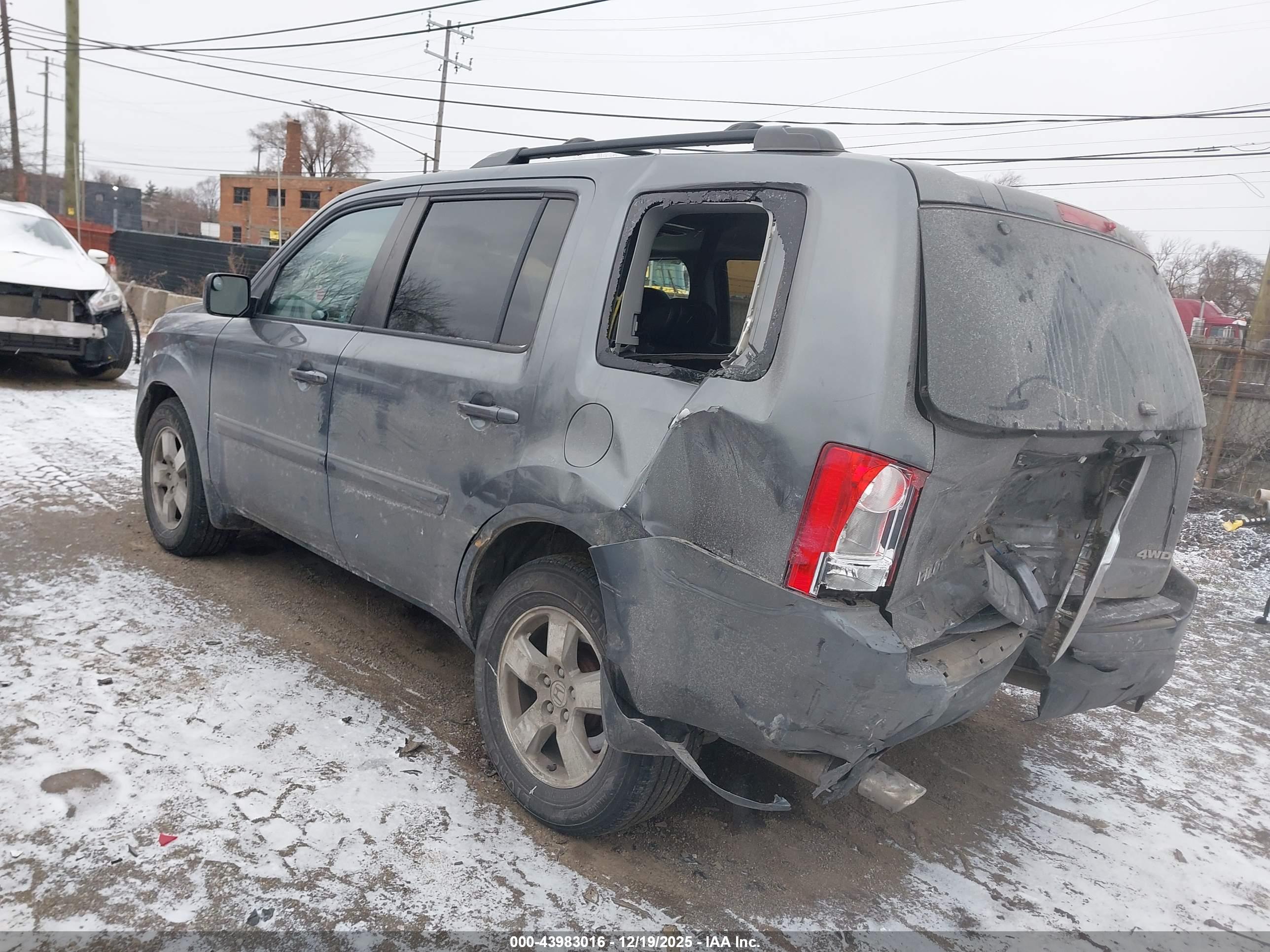HONDA PILOT image 3