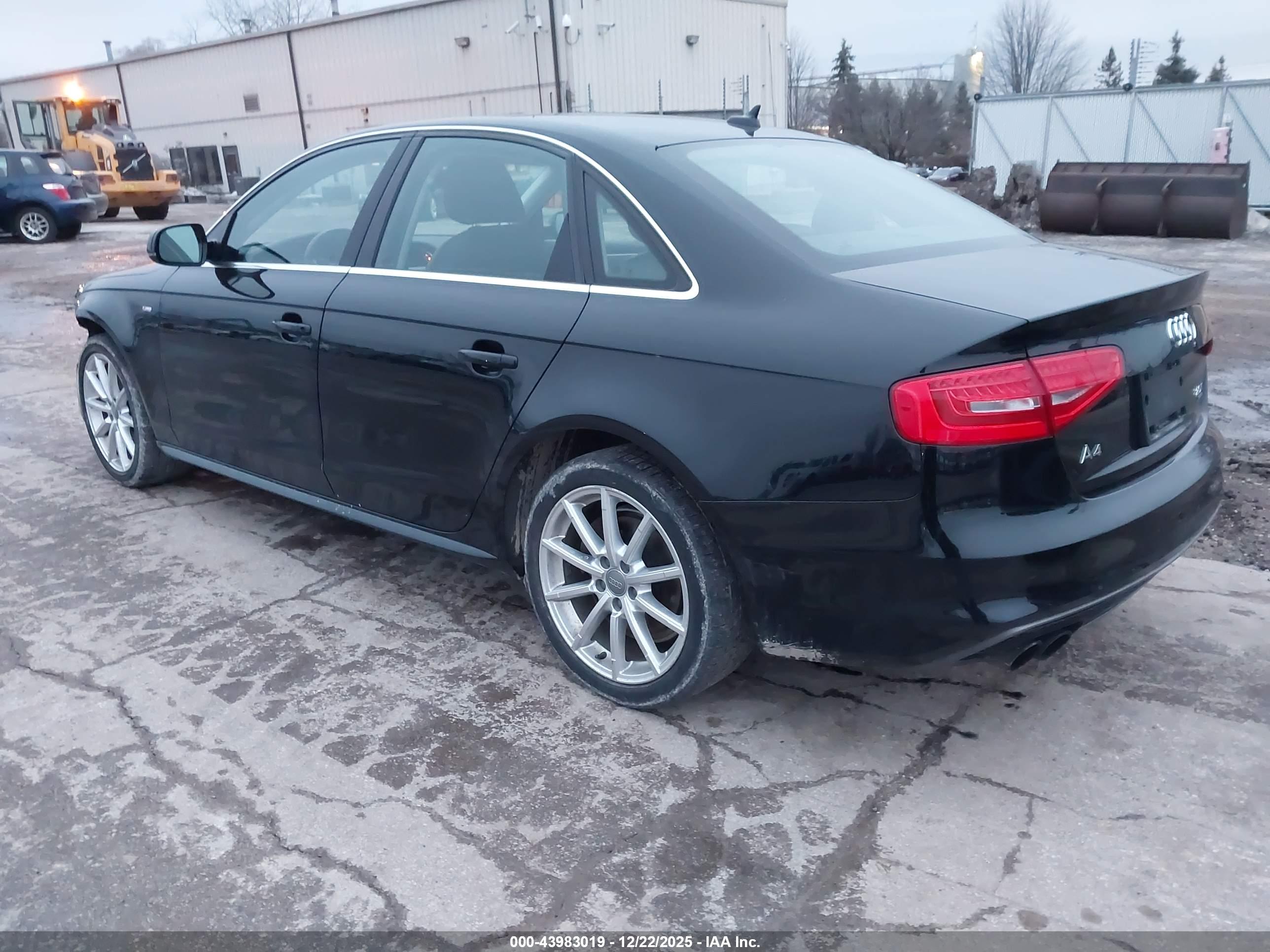 AUDI A4 image 3