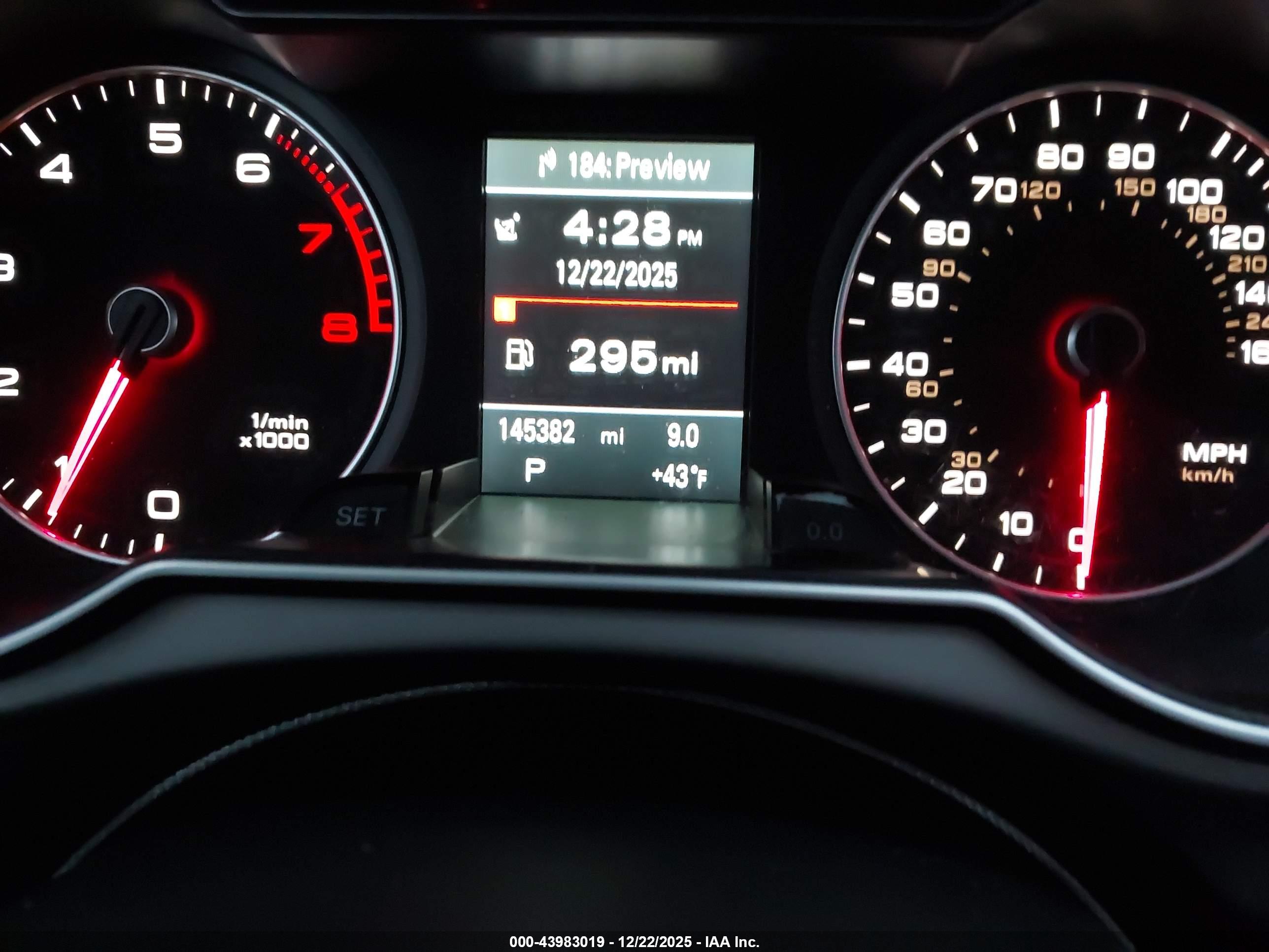 AUDI A4 image 7