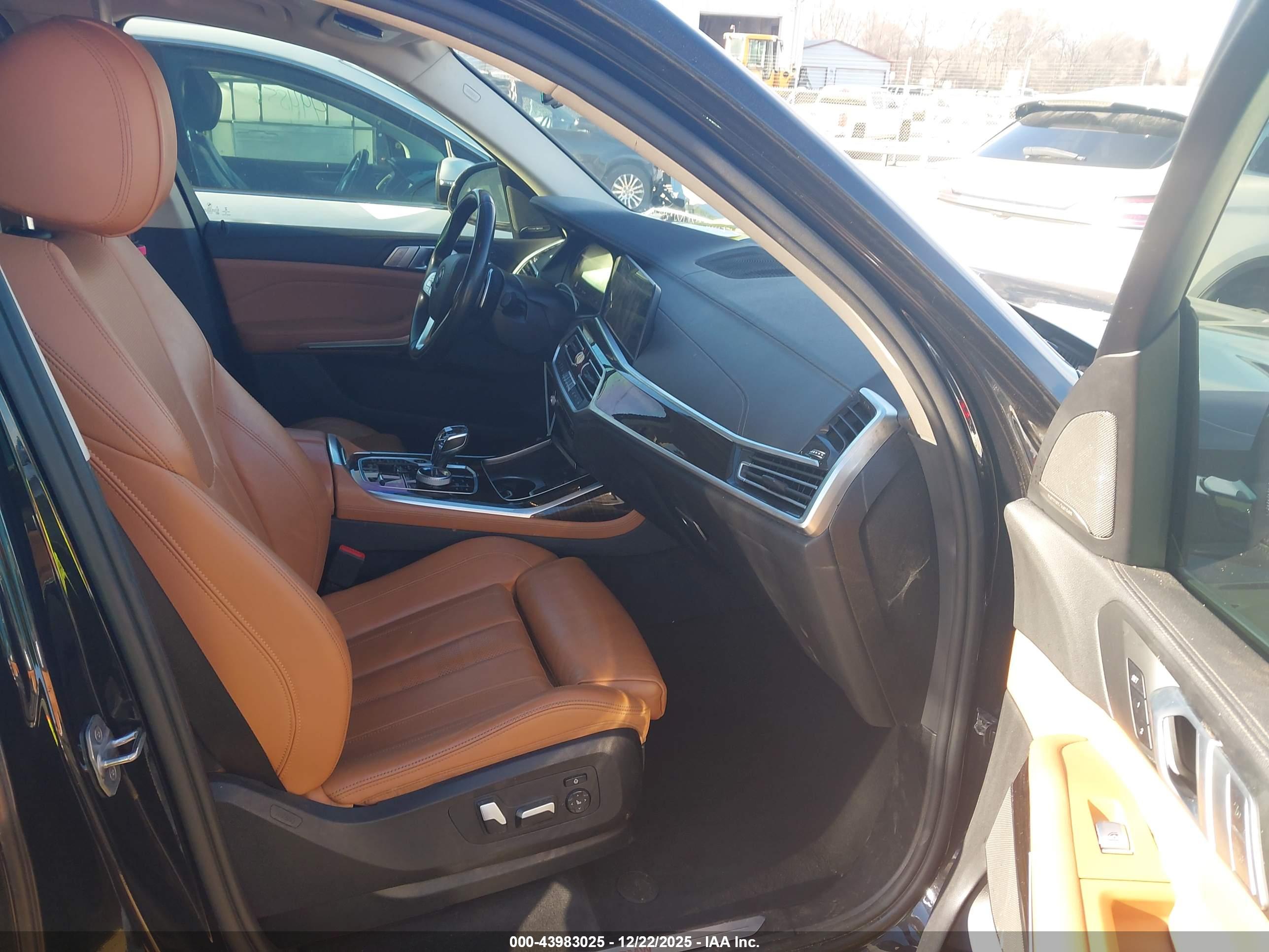 BMW X7 image 5