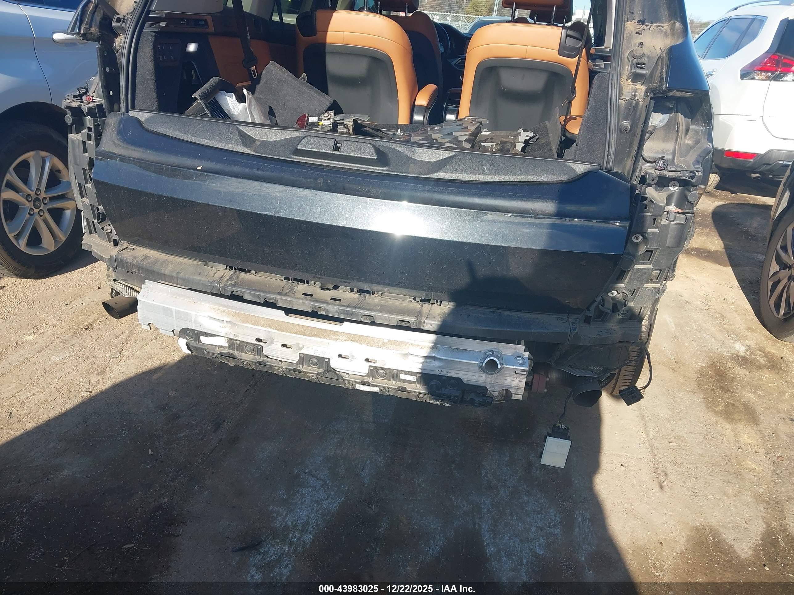 BMW X7 image 6