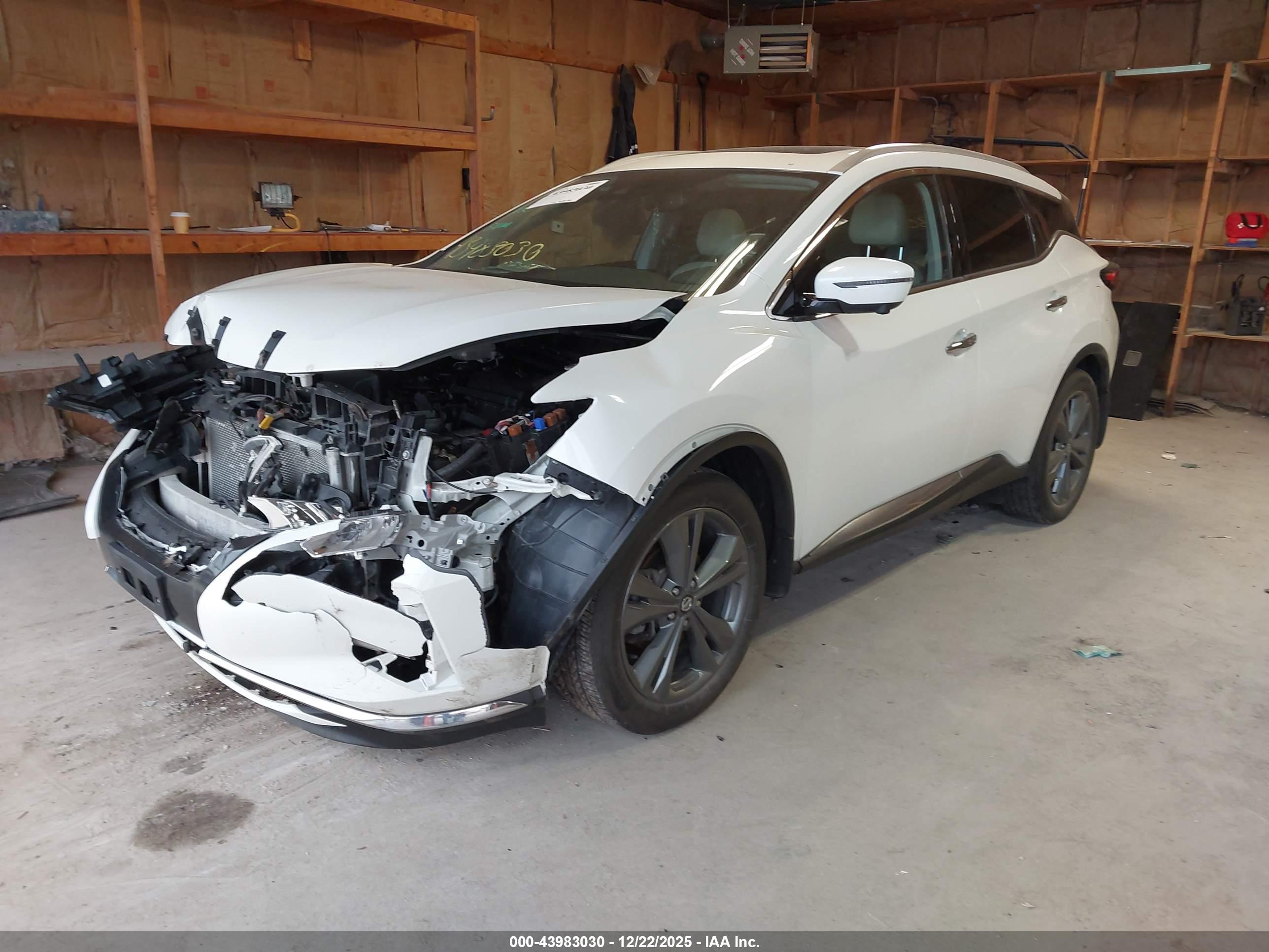 NISSAN MURANO image 2