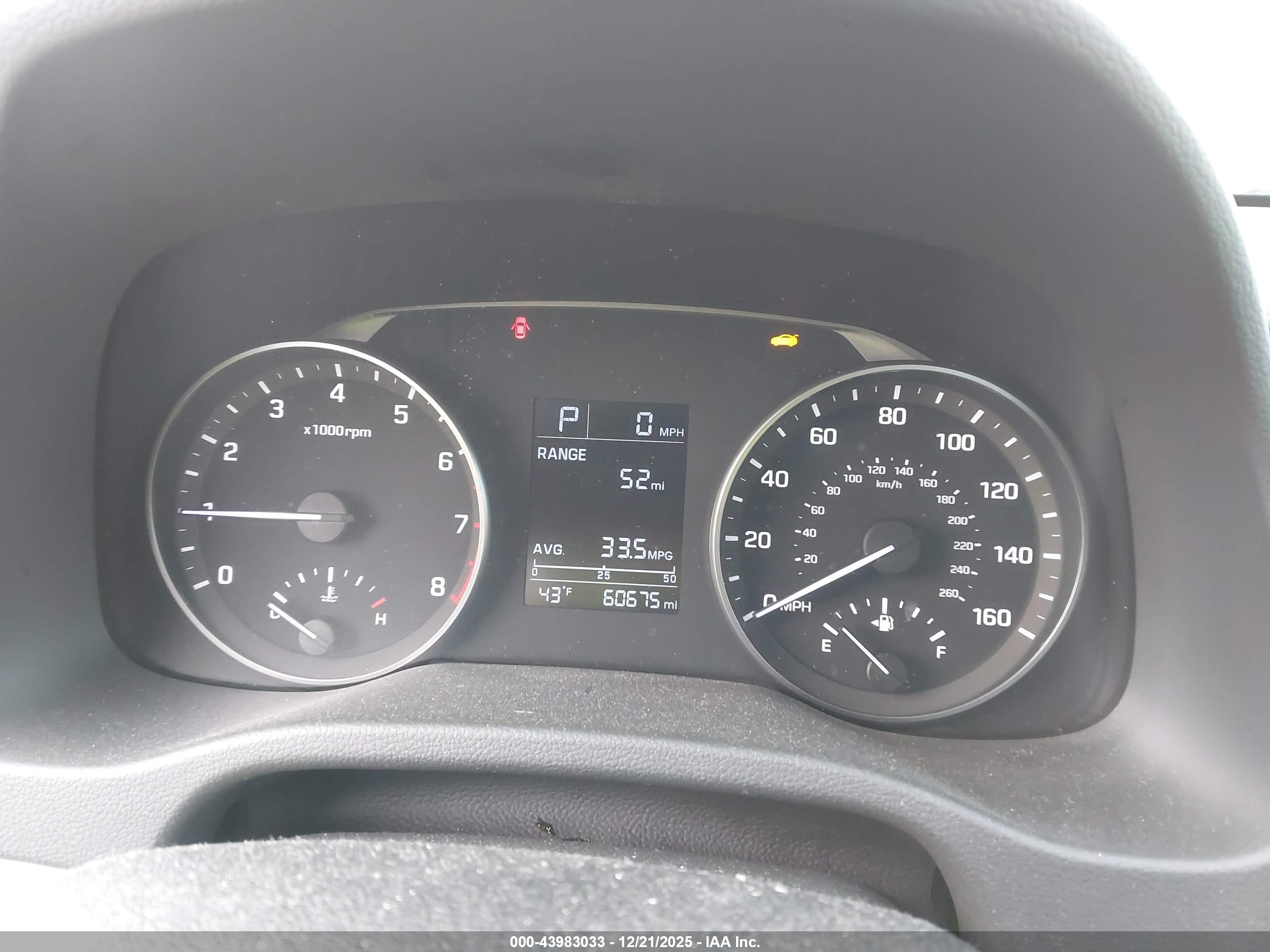HYUNDAI ELANTRA image 7