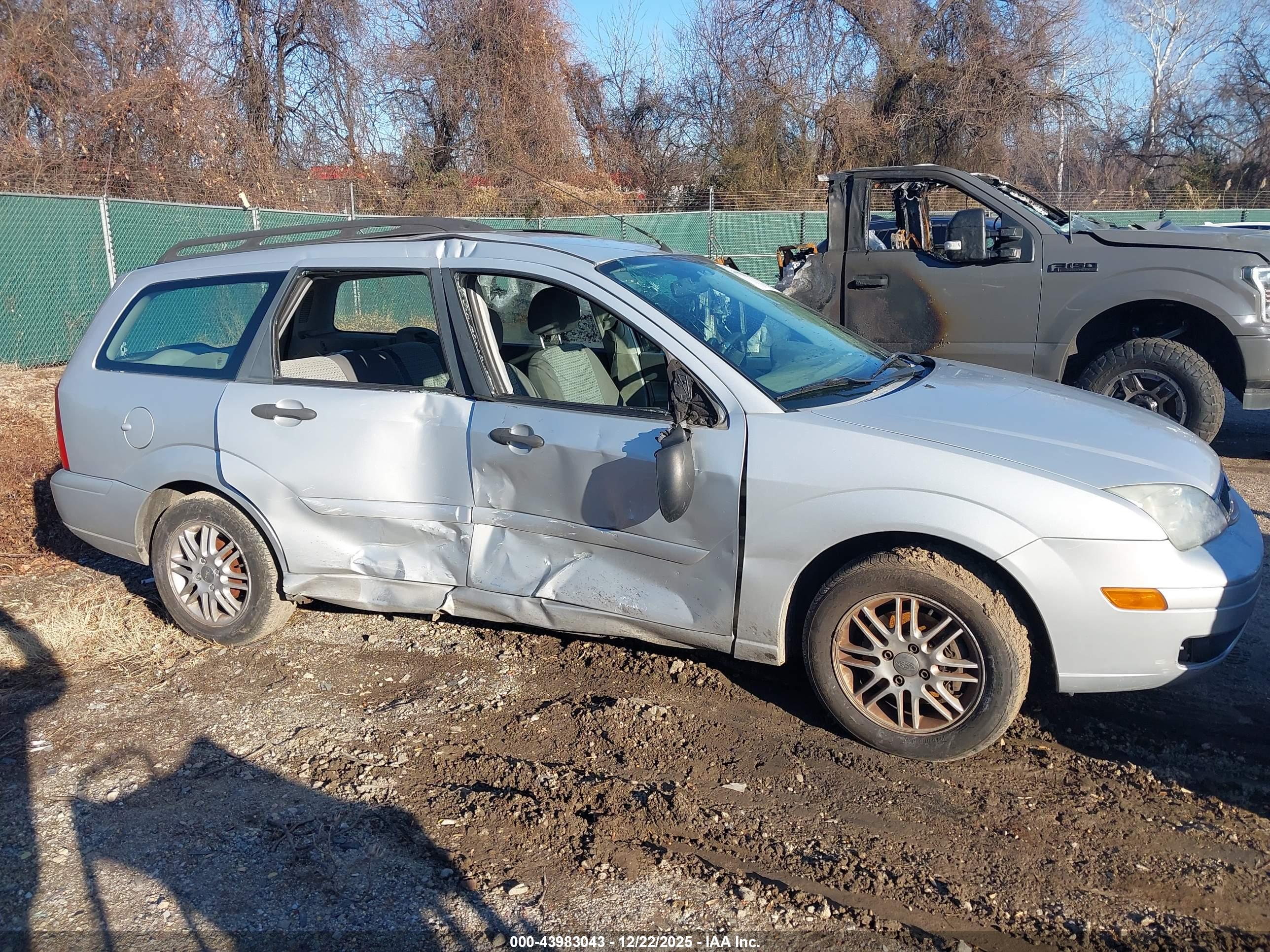 FORD FOCUS image 6