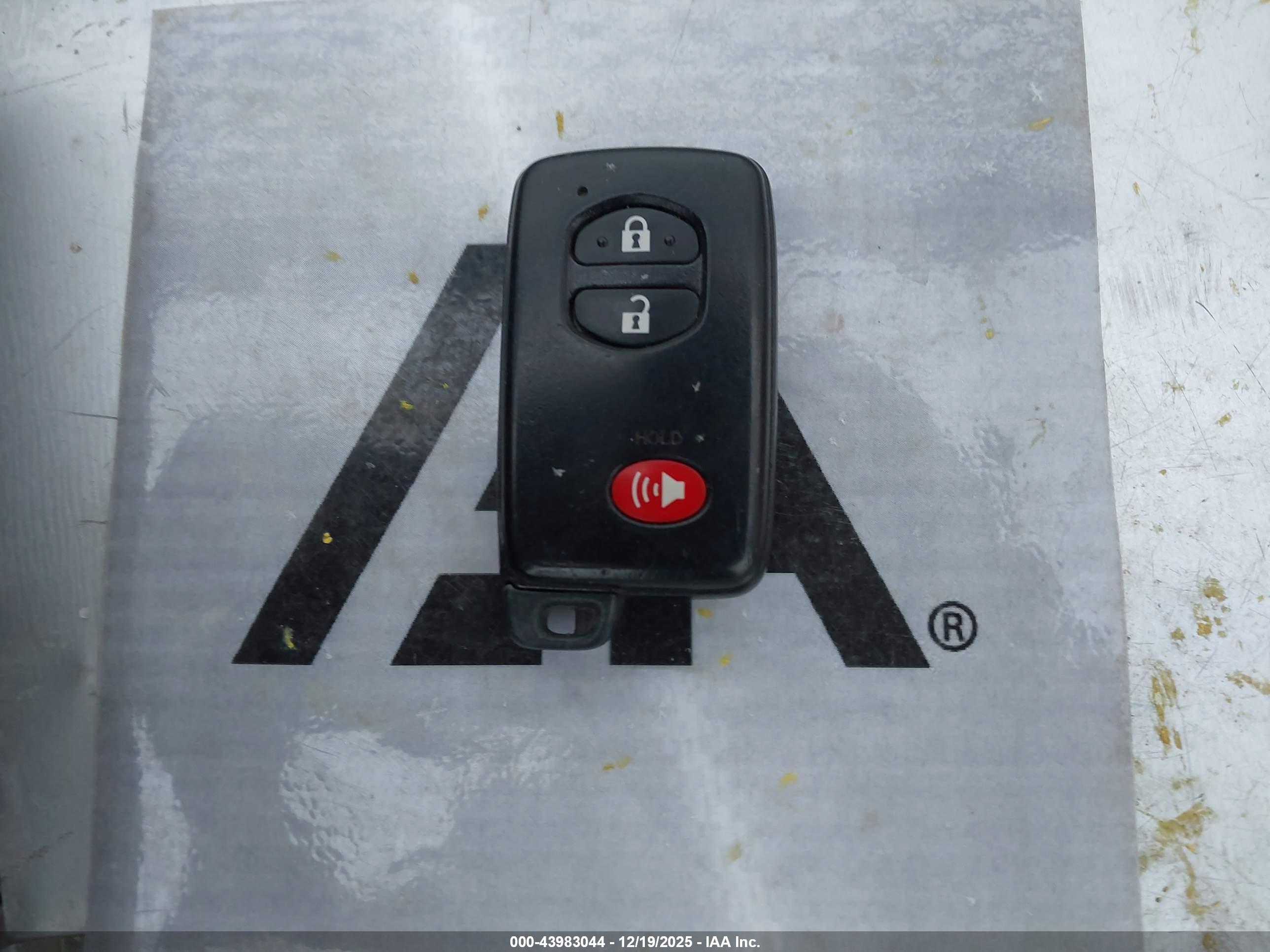 TOYOTA PRIUS image 11