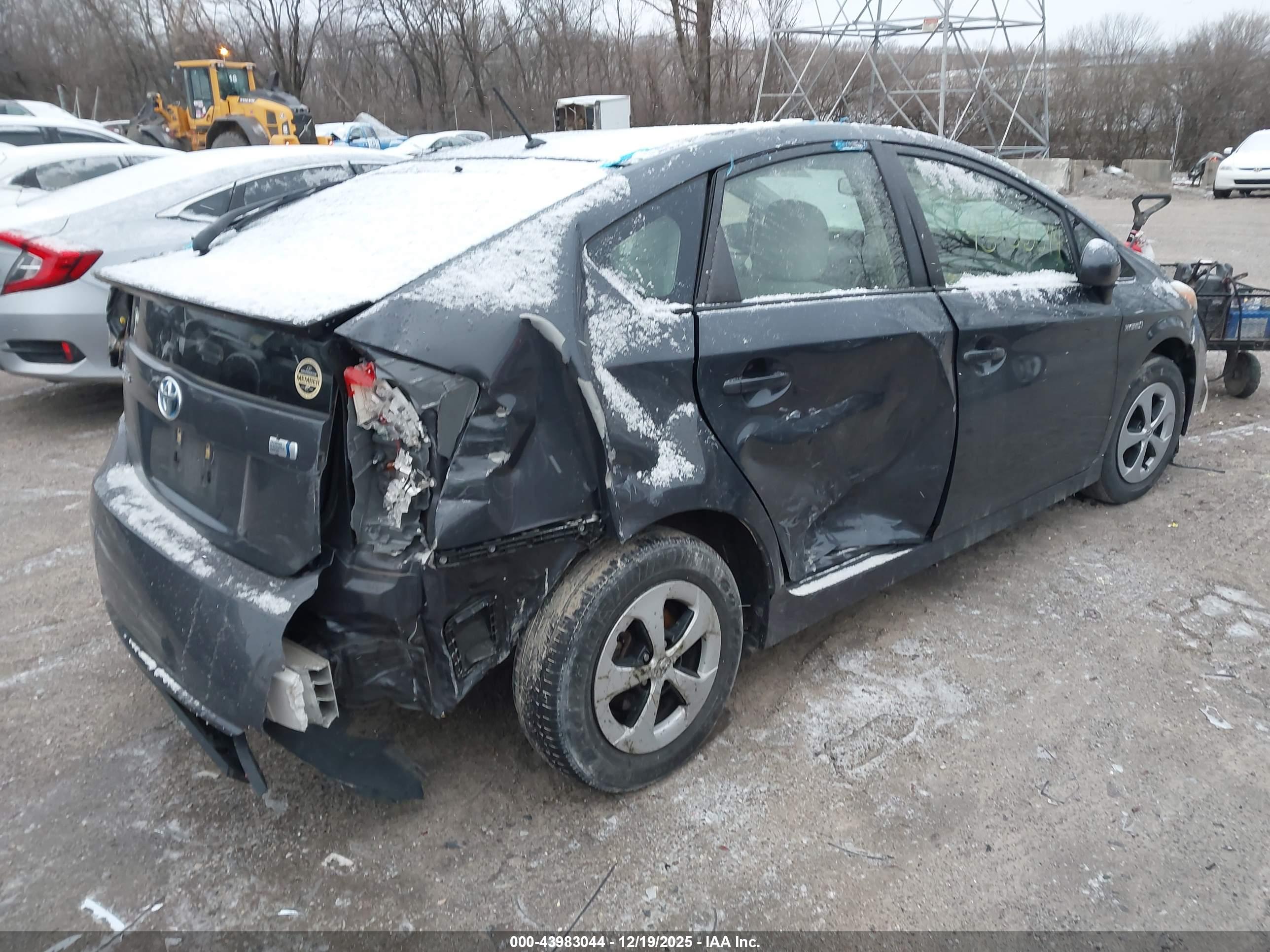 TOYOTA PRIUS image 4