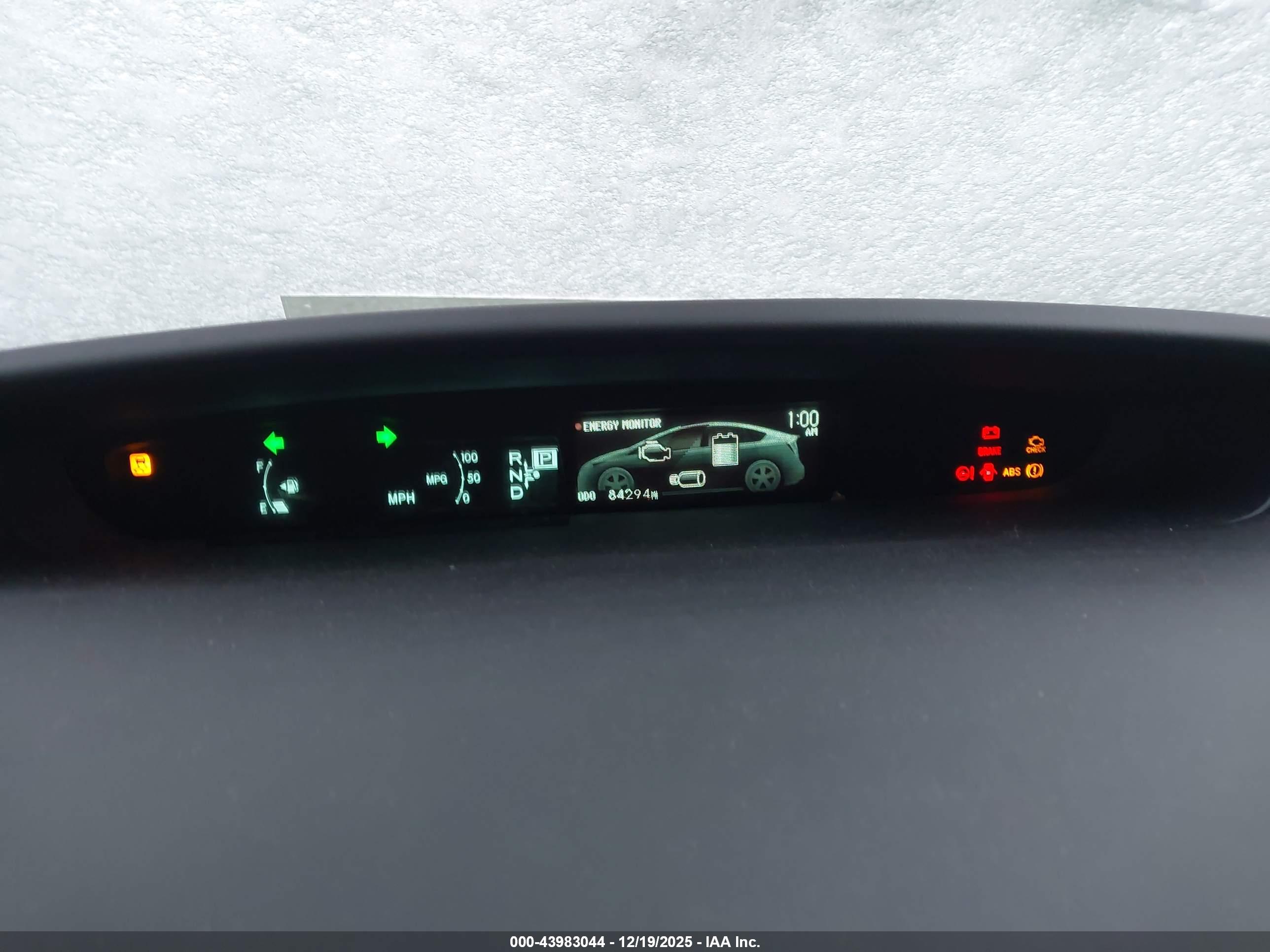 TOYOTA PRIUS image 7
