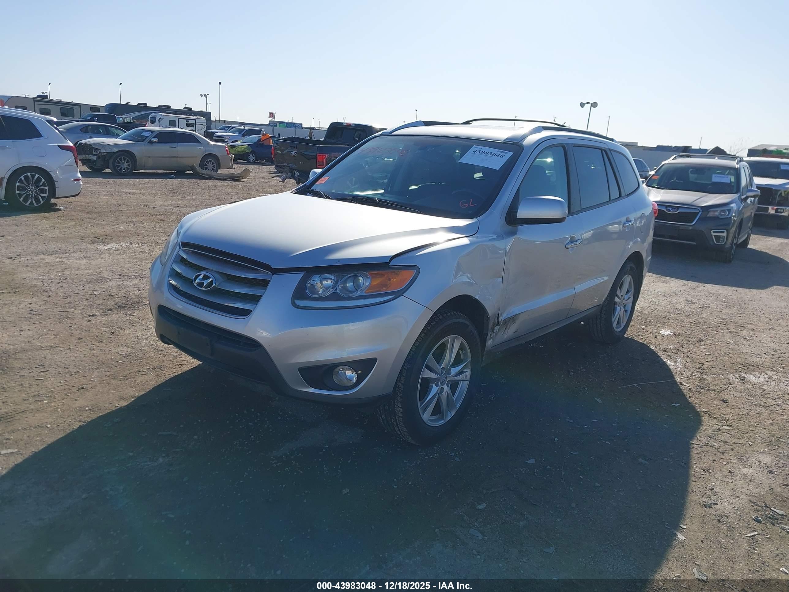 HYUNDAI SANTA image 2
