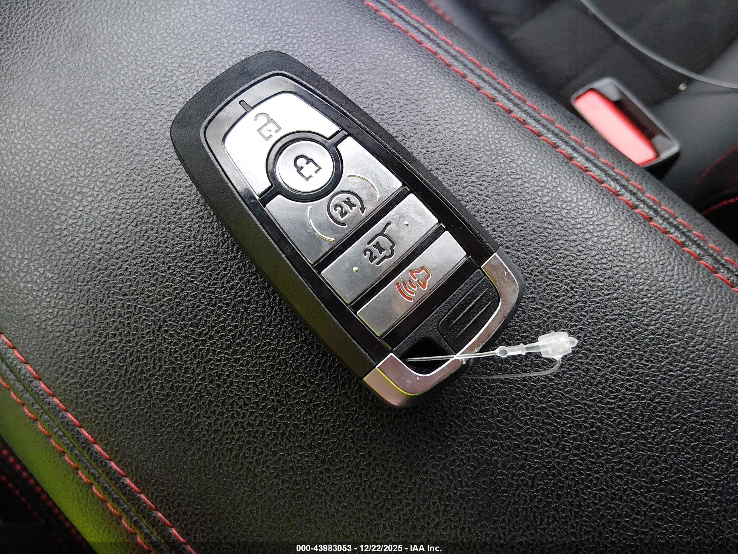 FORD ESCAPE image 11