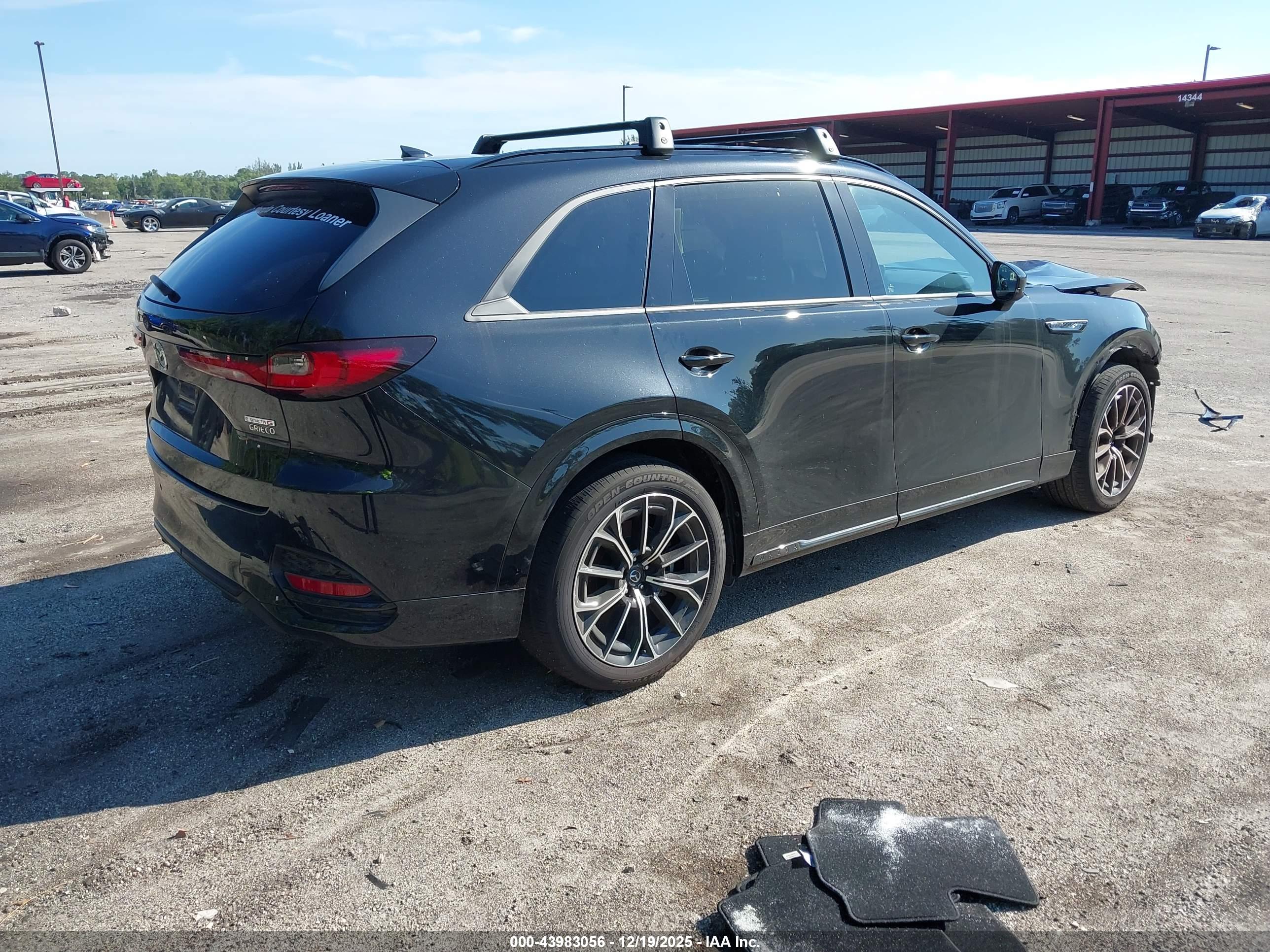 MAZDA CX-70 image 4