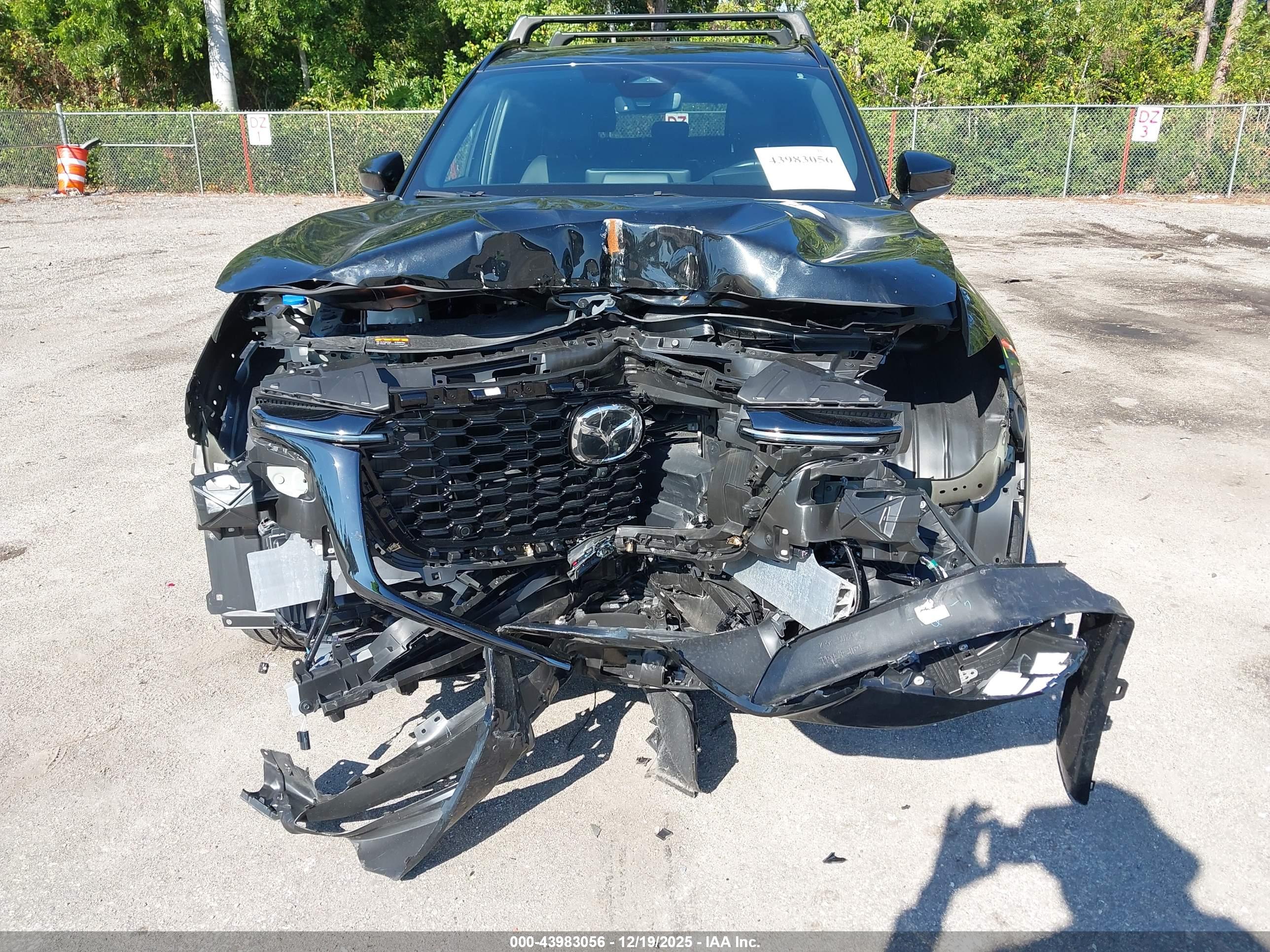 MAZDA CX-70 image 6