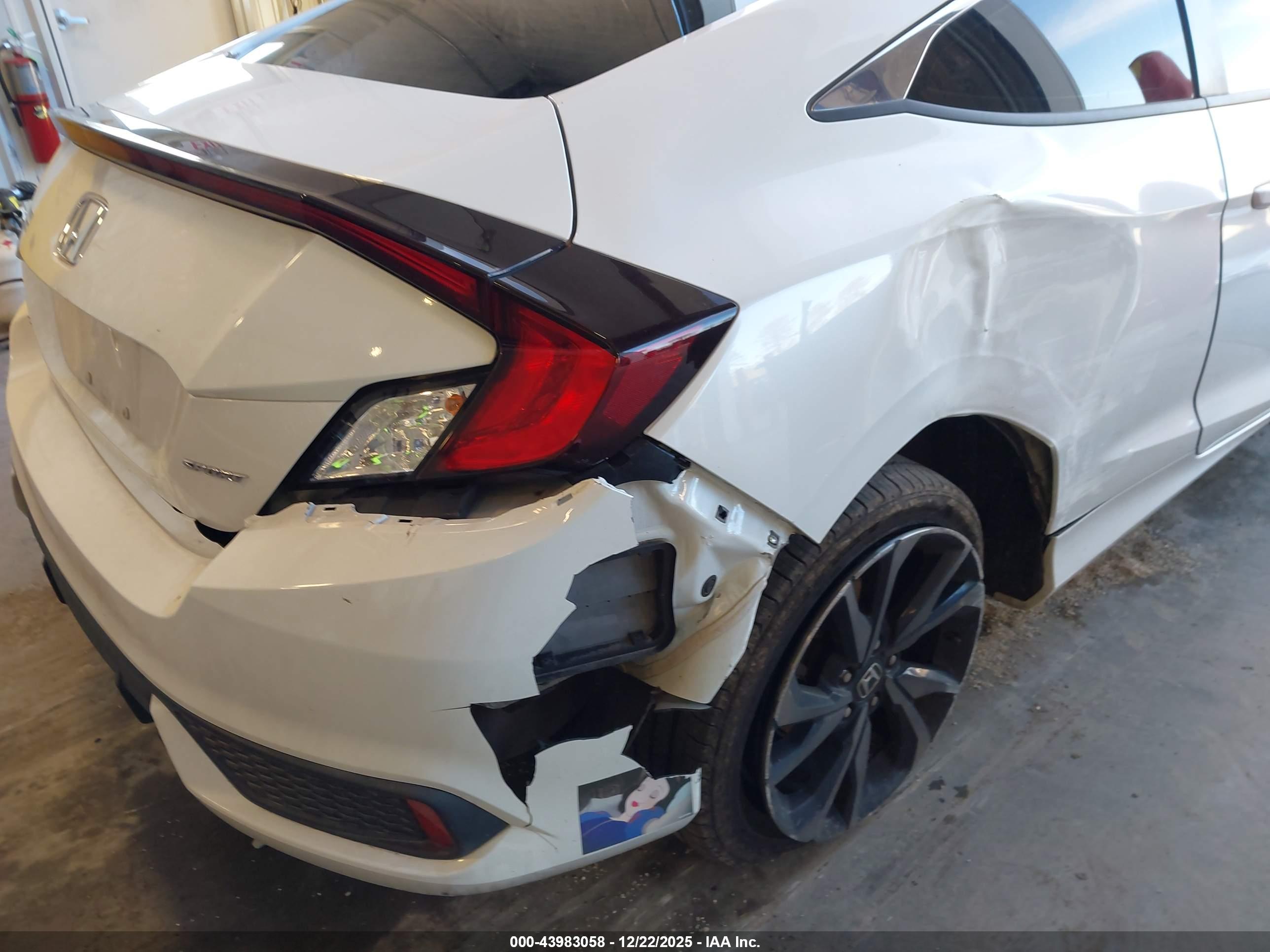 HONDA CIVIC image 6