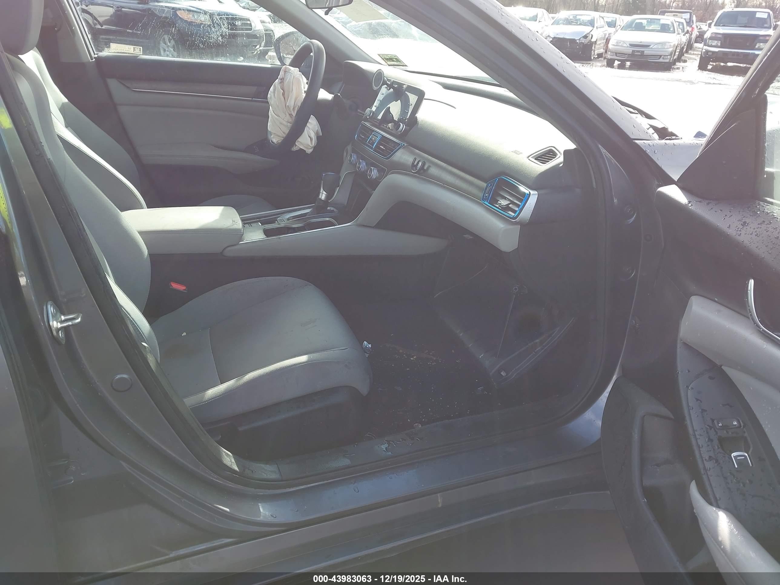 HONDA ACCORD image 5